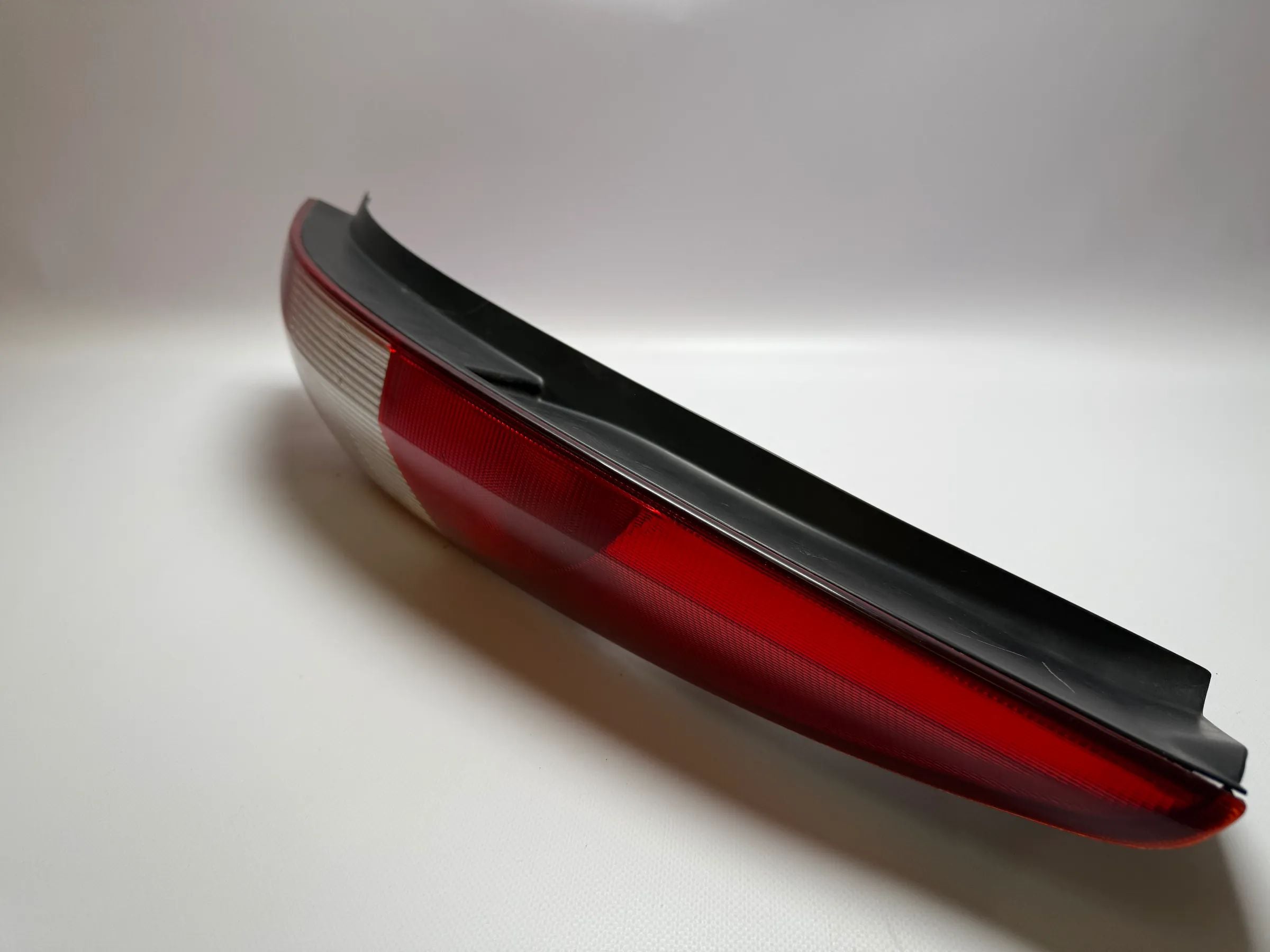 Original Ford Mondeo III (B5Y/BWY) rear light right 1S71-13404-C RH 