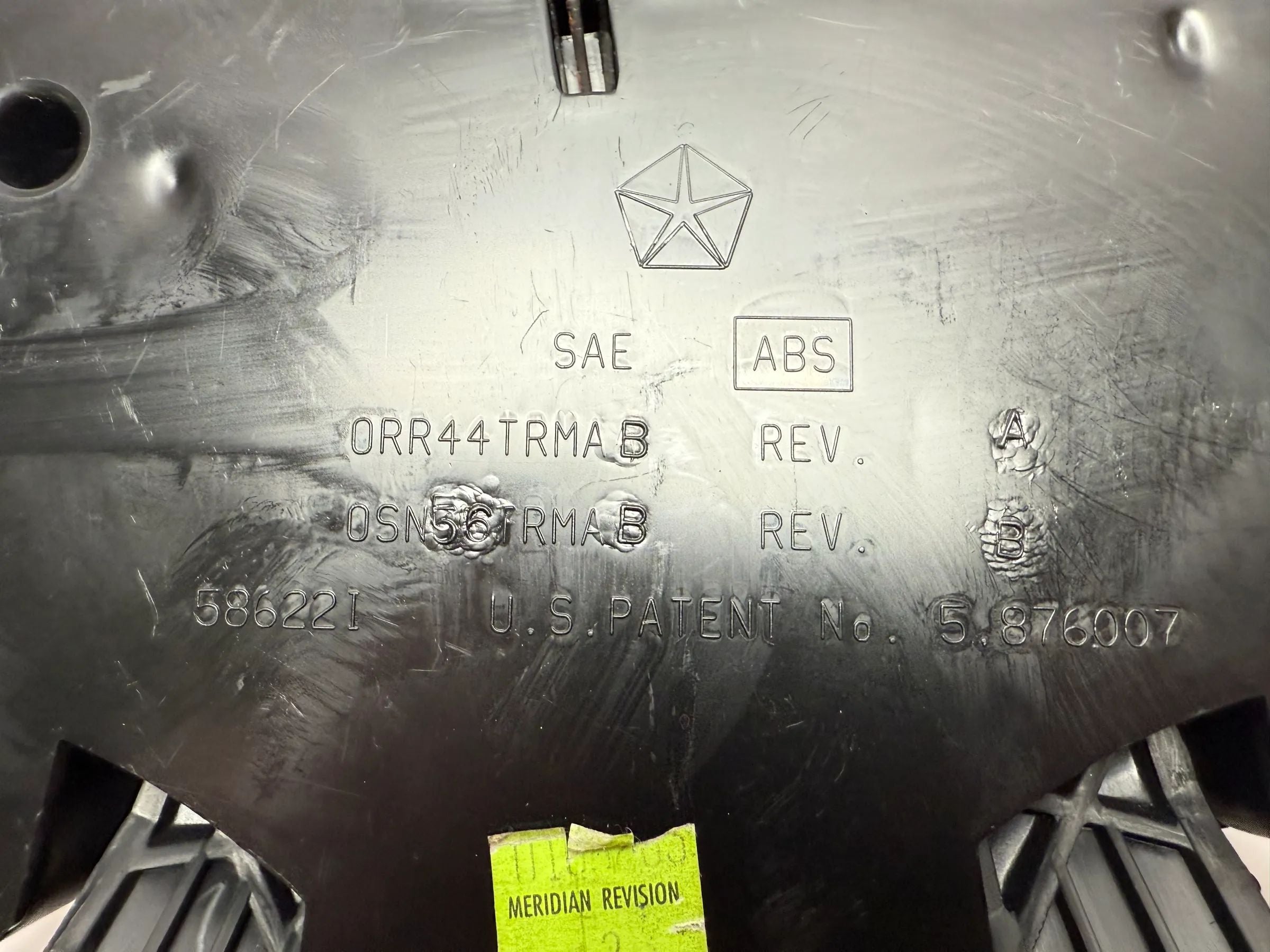 Originele CHRYSLER Voyager bekerhouder 0RR44TRMAB