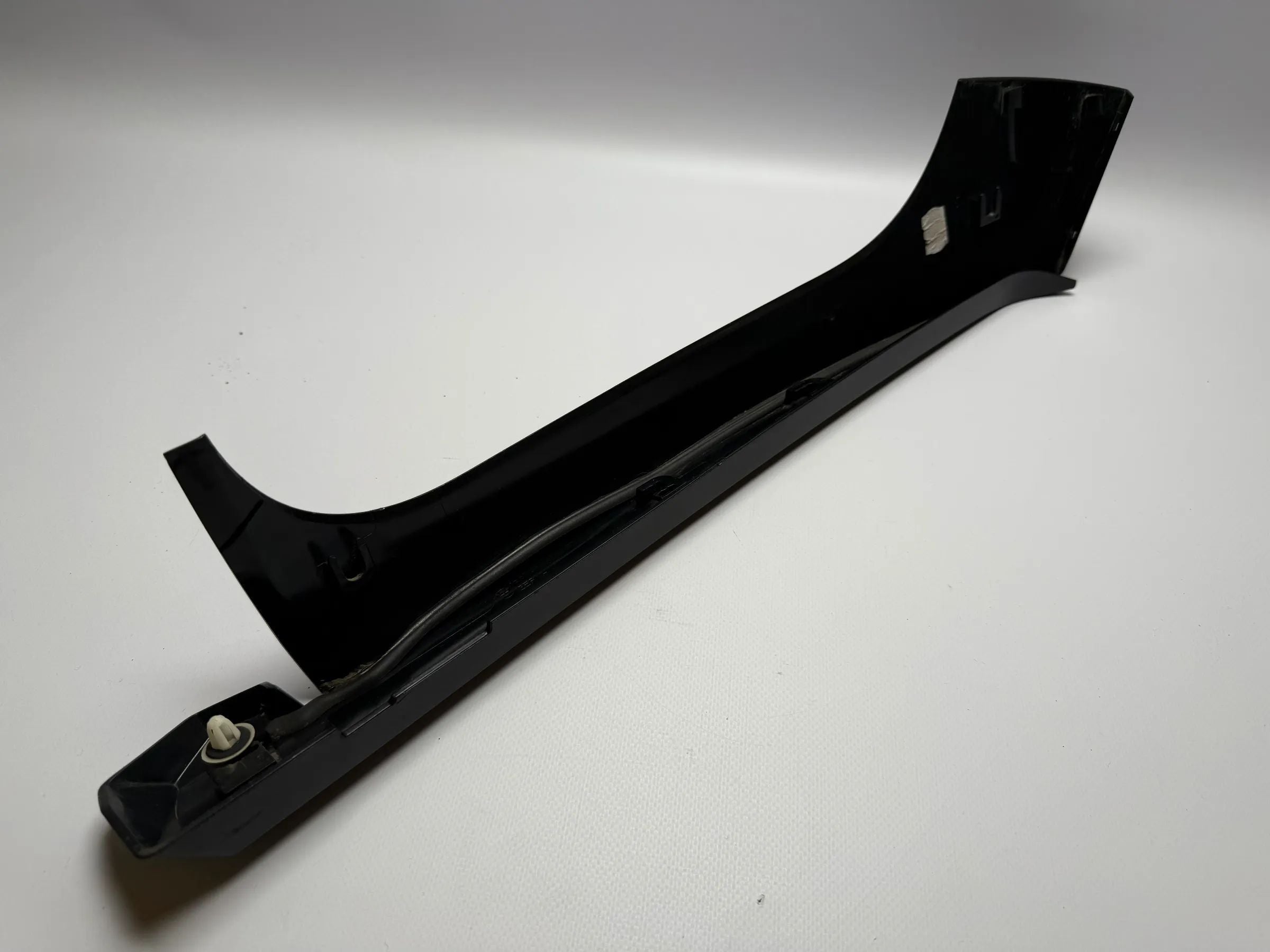 Оригинальная накладка облицовки задней двери BMW 3 TOURING (E91) 320 D 15678911