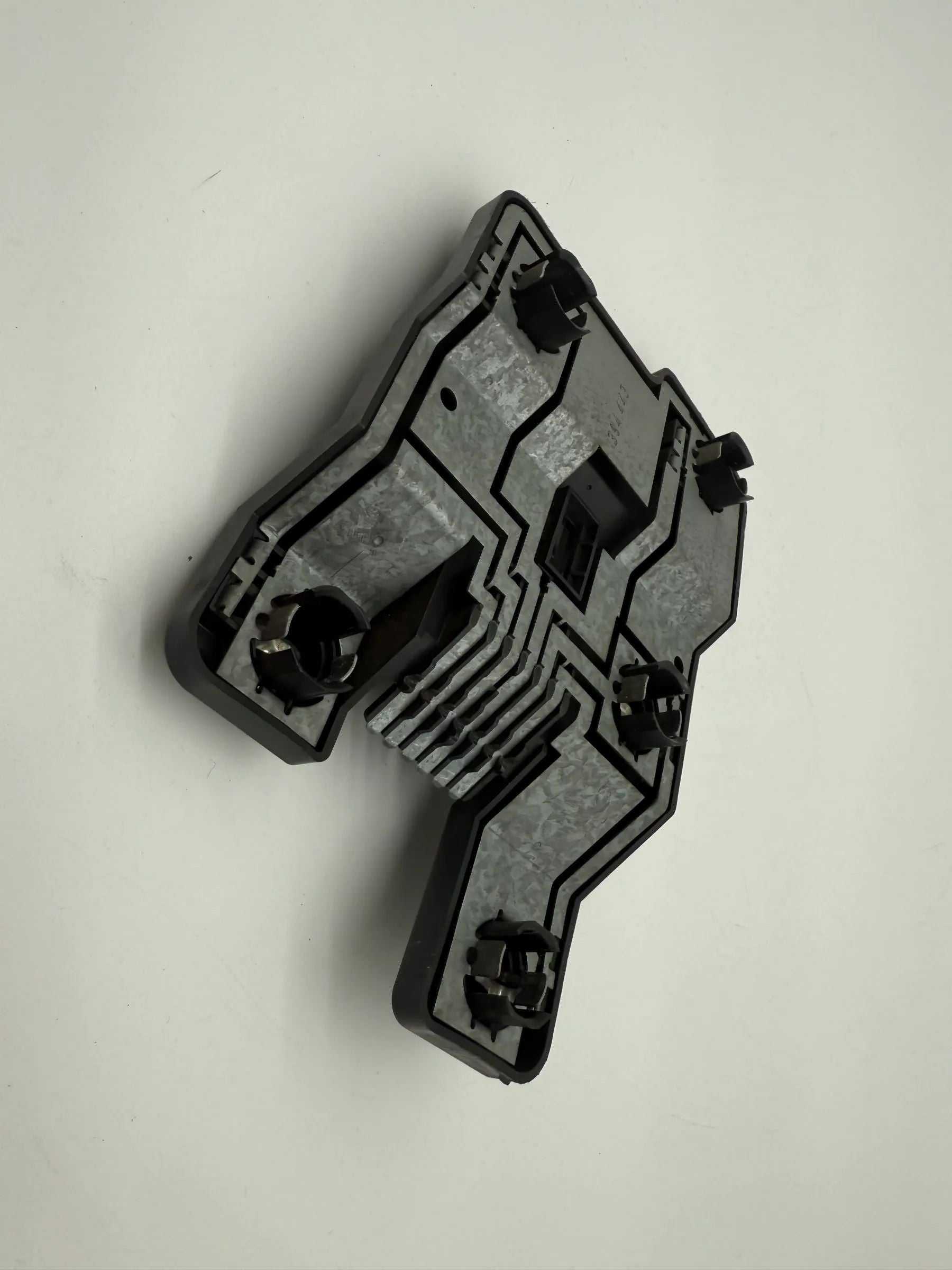 Support de feu arrière gauche Opel Astra (F) 1992 394.449