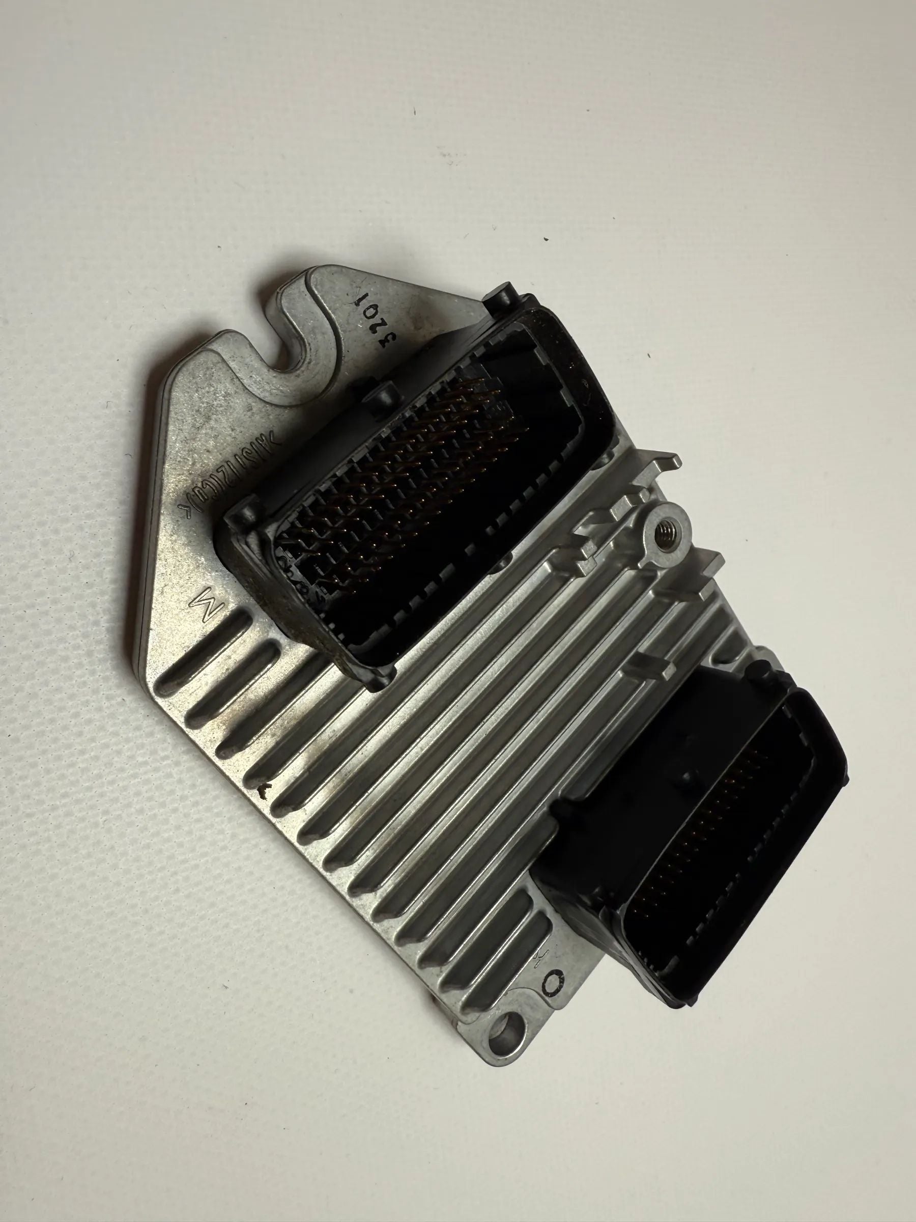 Origineel Opel Omega 2.2 16V 2198 CCM 106 KW Motormanagement Unit 24426542