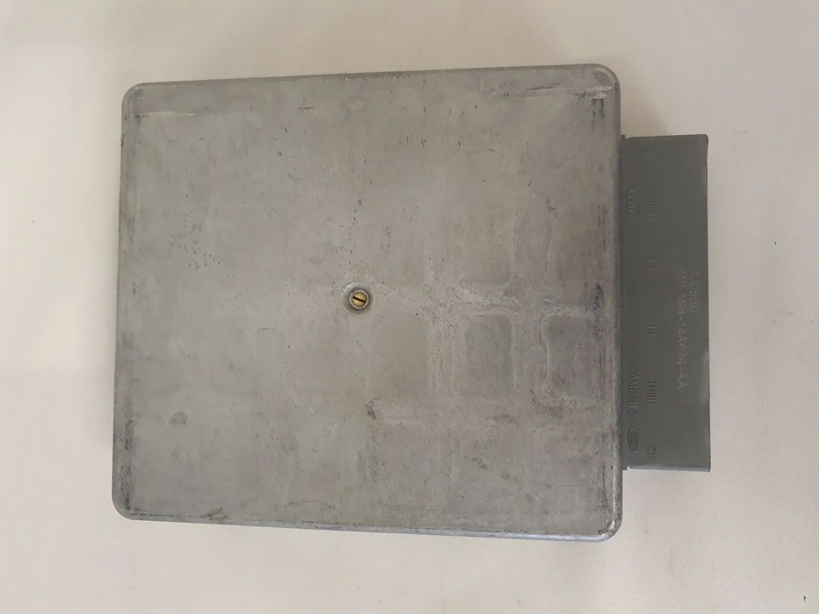 อะไหล่แท้กล่องควบคุมเครื่องยนต์ 97FB12A650ASC Ford Fiesta 1995-1999 1.25 ลิตร เบนซิน