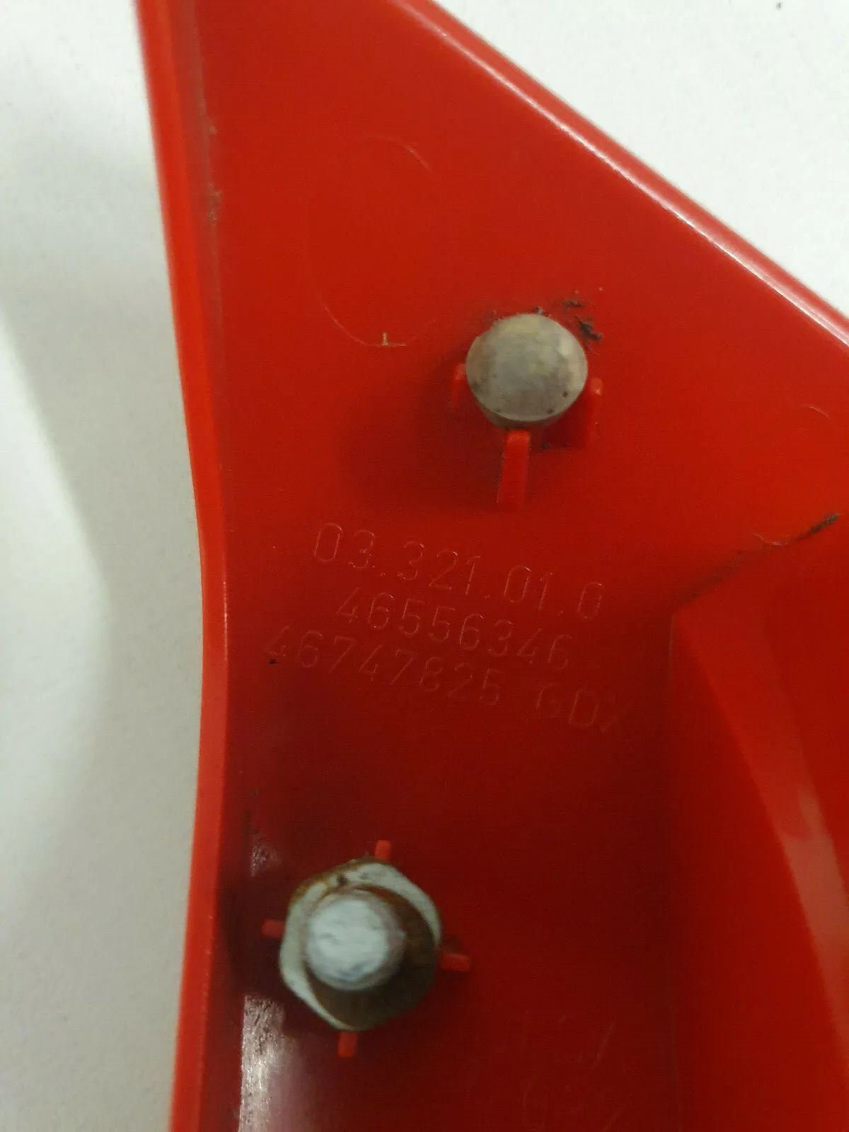 純正 ALFA ROMEO 147 93 年式 右 リアゲート テールランプ 46556346