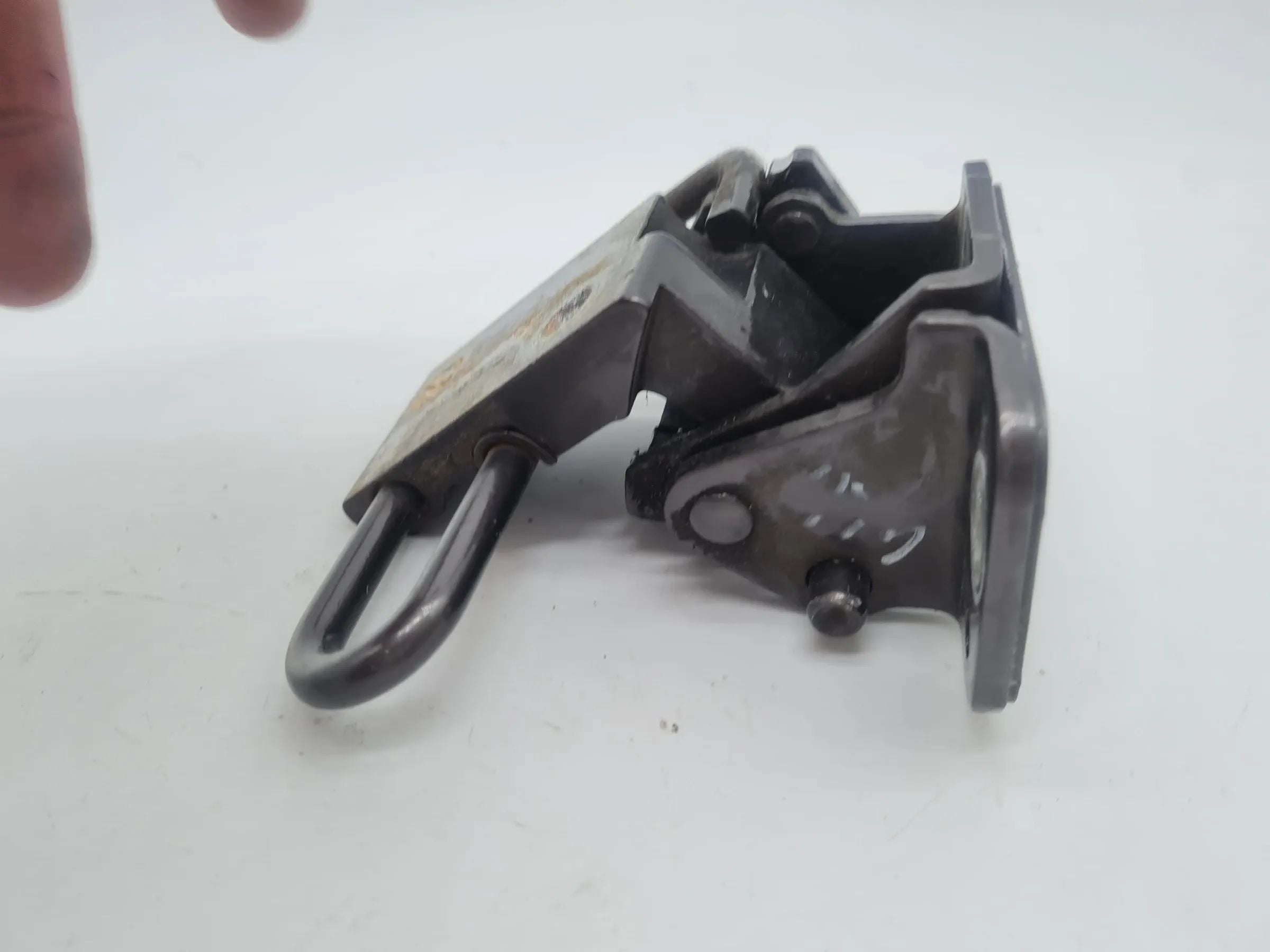Original Audi A6 (4B2/4B4) Türscharnier Satz Set Hinten Links 4B0833411E