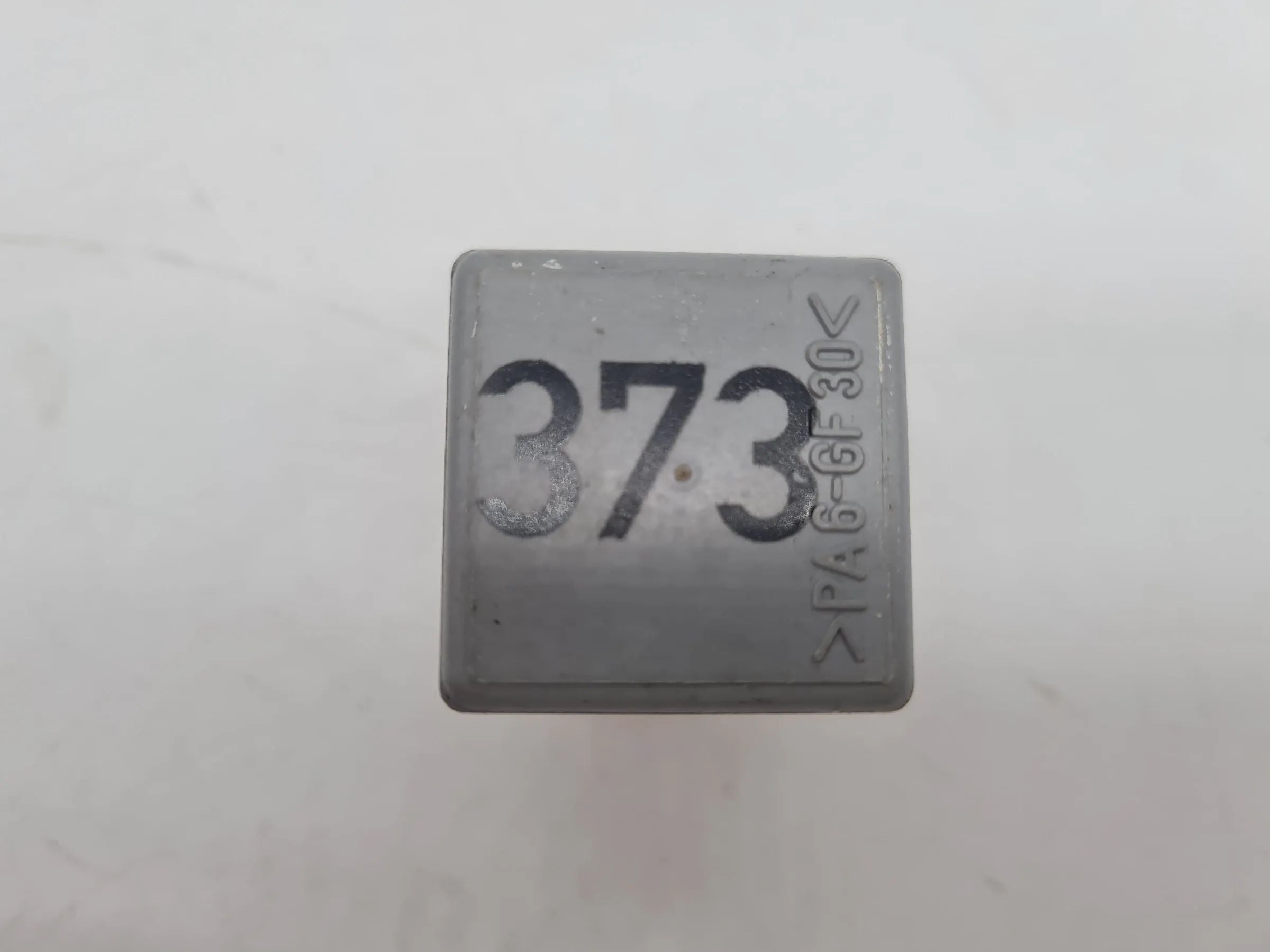 Original Audi A6 (4B2/4B4) Relais Multifunktionsrelais 8D0951253A