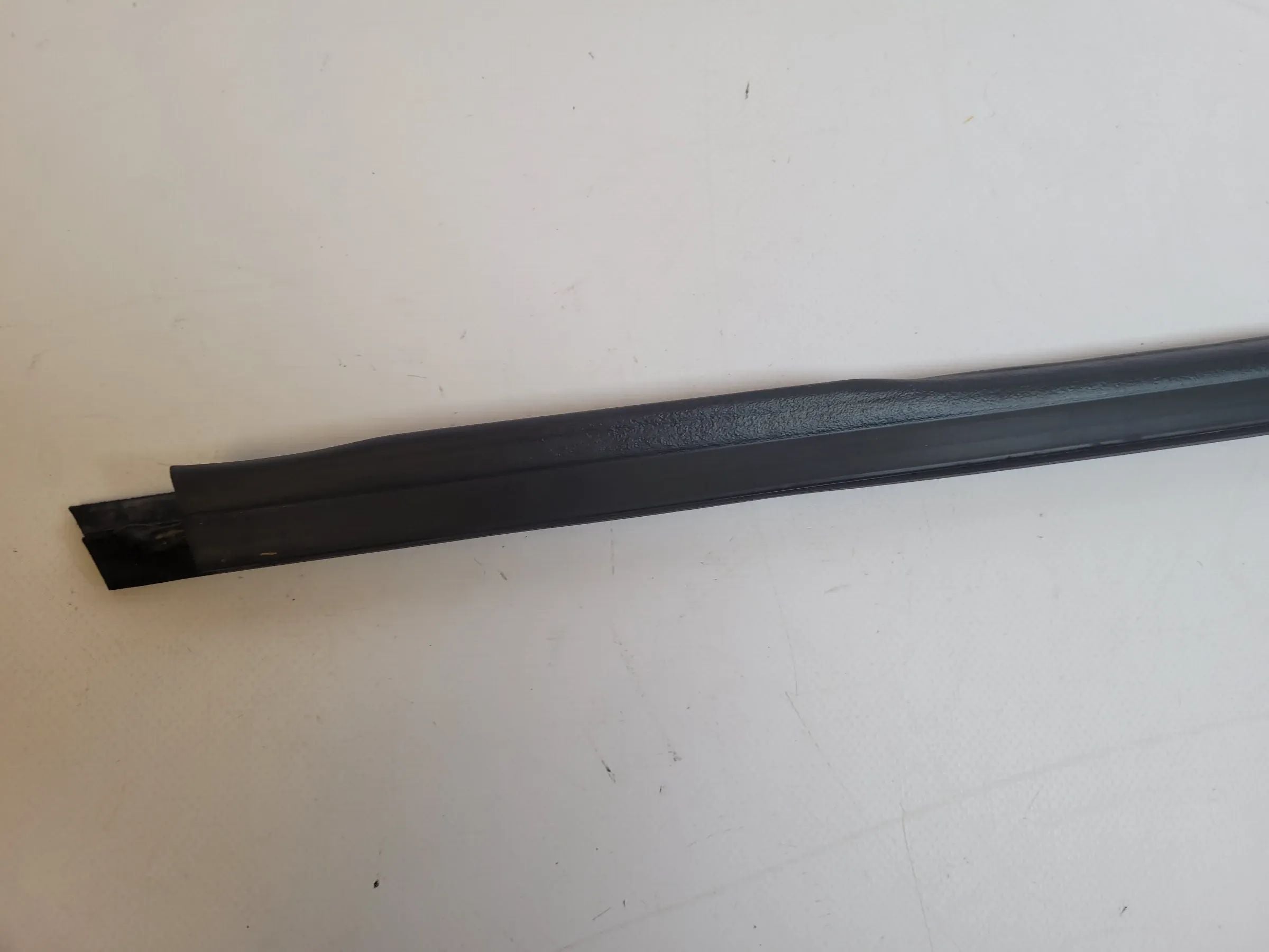 Original Audi A6 (4B2/4B4) Fensterschachtleiste Fenster Dichtung Vorne Links