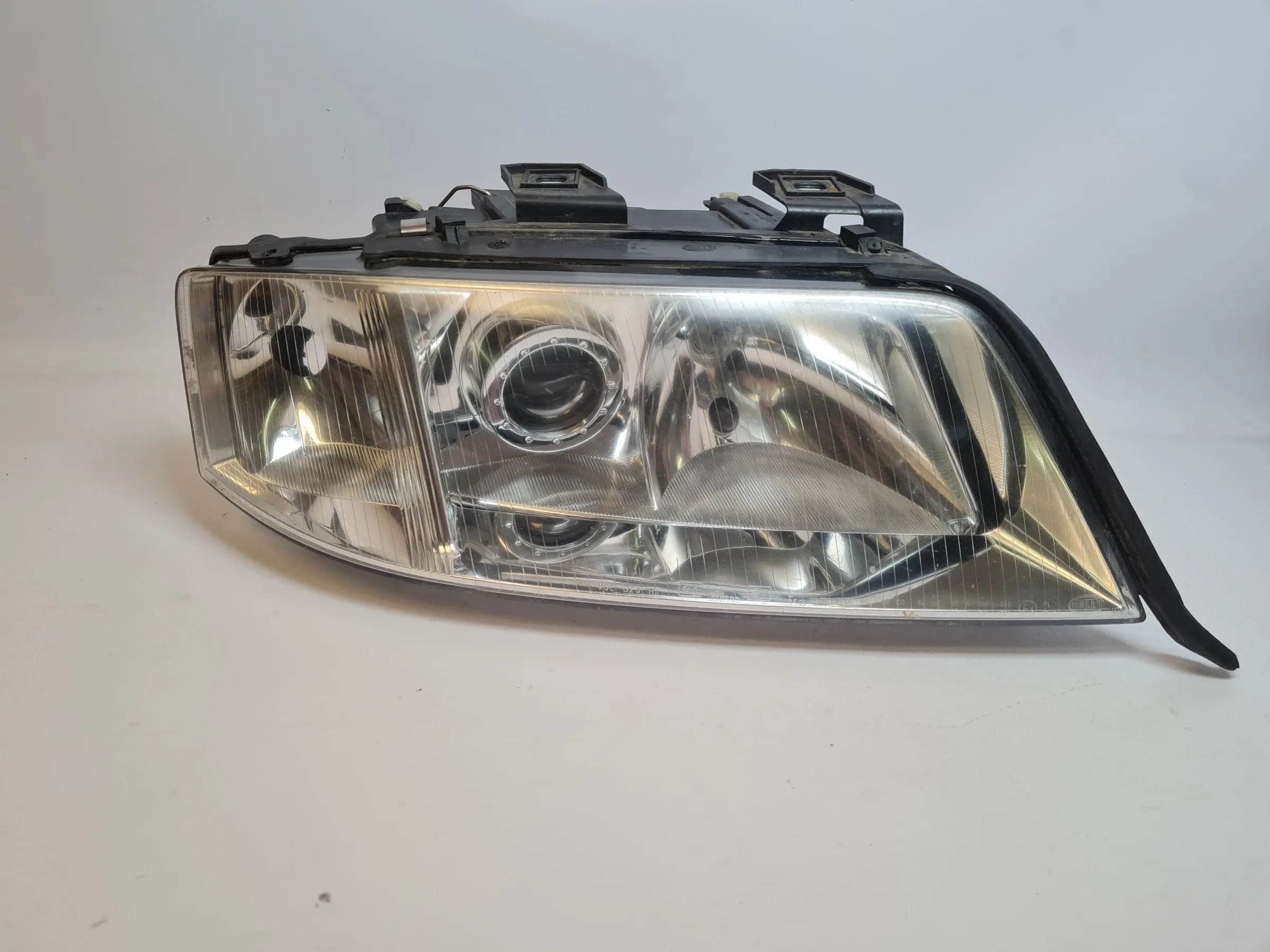 Original Audi A6 (4B2/4B4) Scheinwerfer / Frontleuchte Rechts 4B0941004