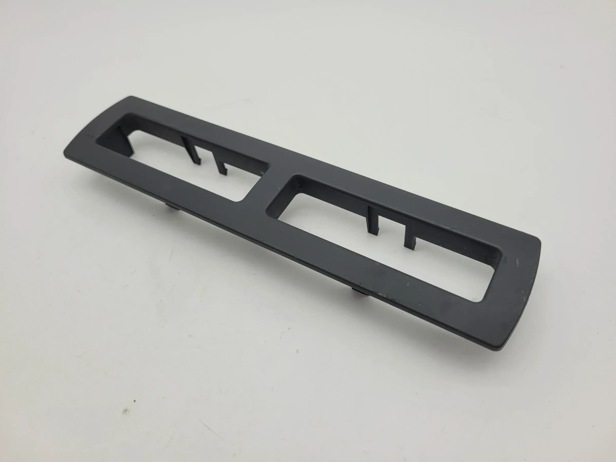 Original Audi A6 (4B2/4B4) Abdeckung Blende Getränkehalter 4B0885607