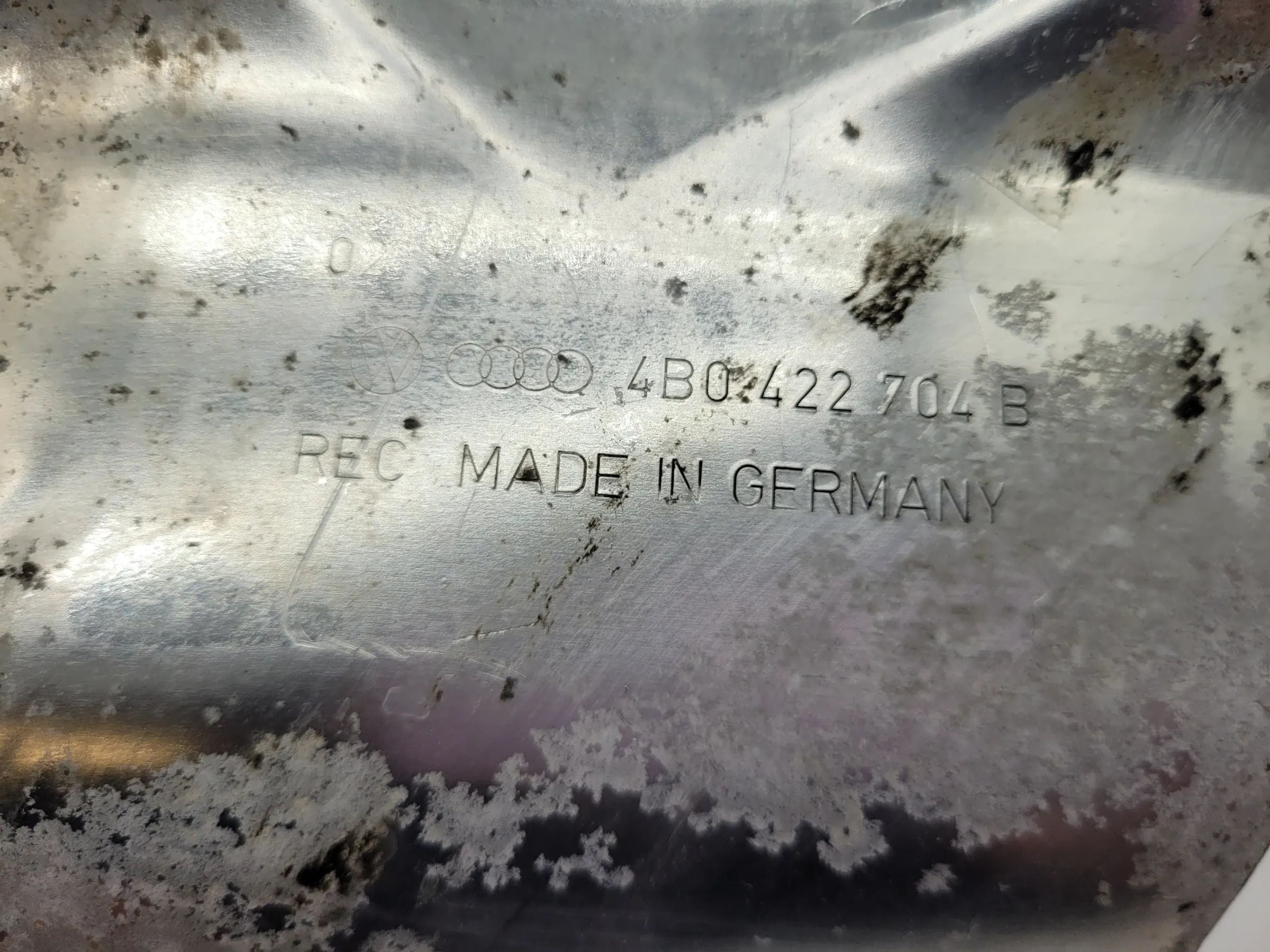 Original Audi A6 (4B2/4B4) Hitzeschutzblech Lenkgetriebe Rechts 4B0422704B