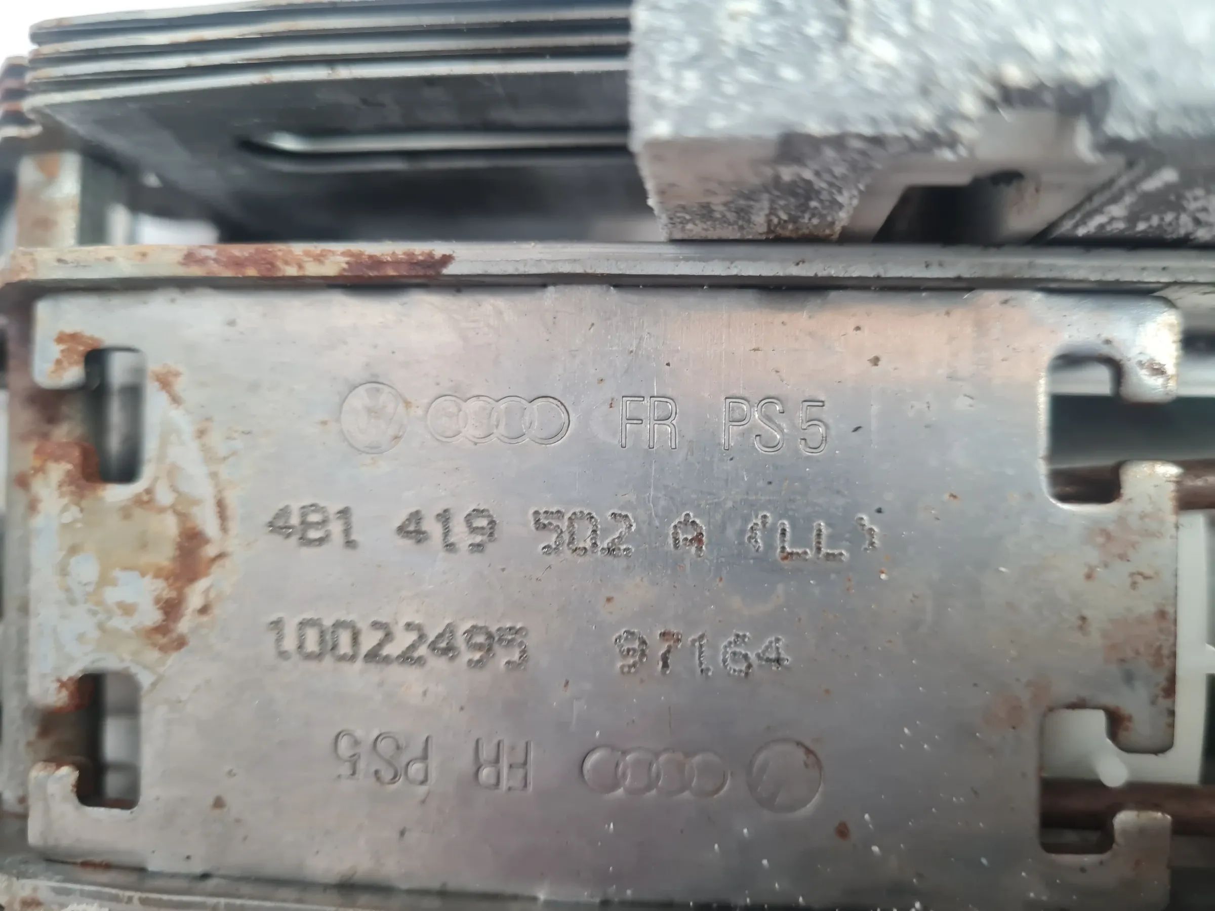 Original Audi A6 (4B2/4B4) Verstellbare Lenksäule 4B1419502A