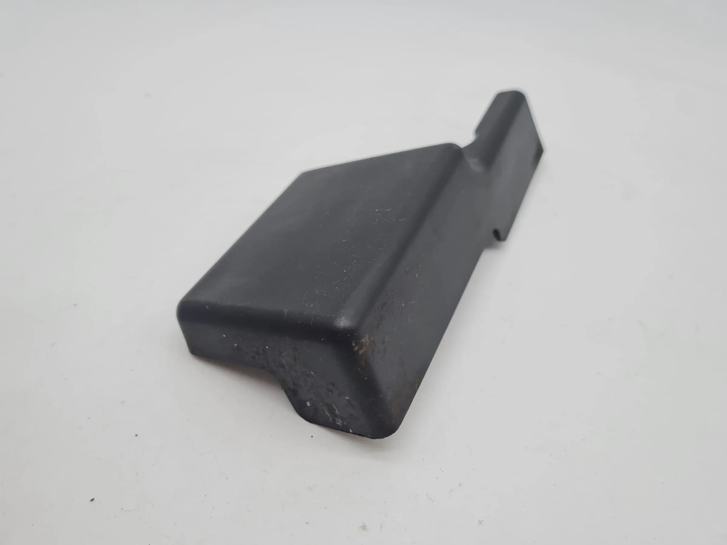 Original Audi A6 (4B2/4B4) Führungsschiene SItz Blende Links Vorne 8L0881349