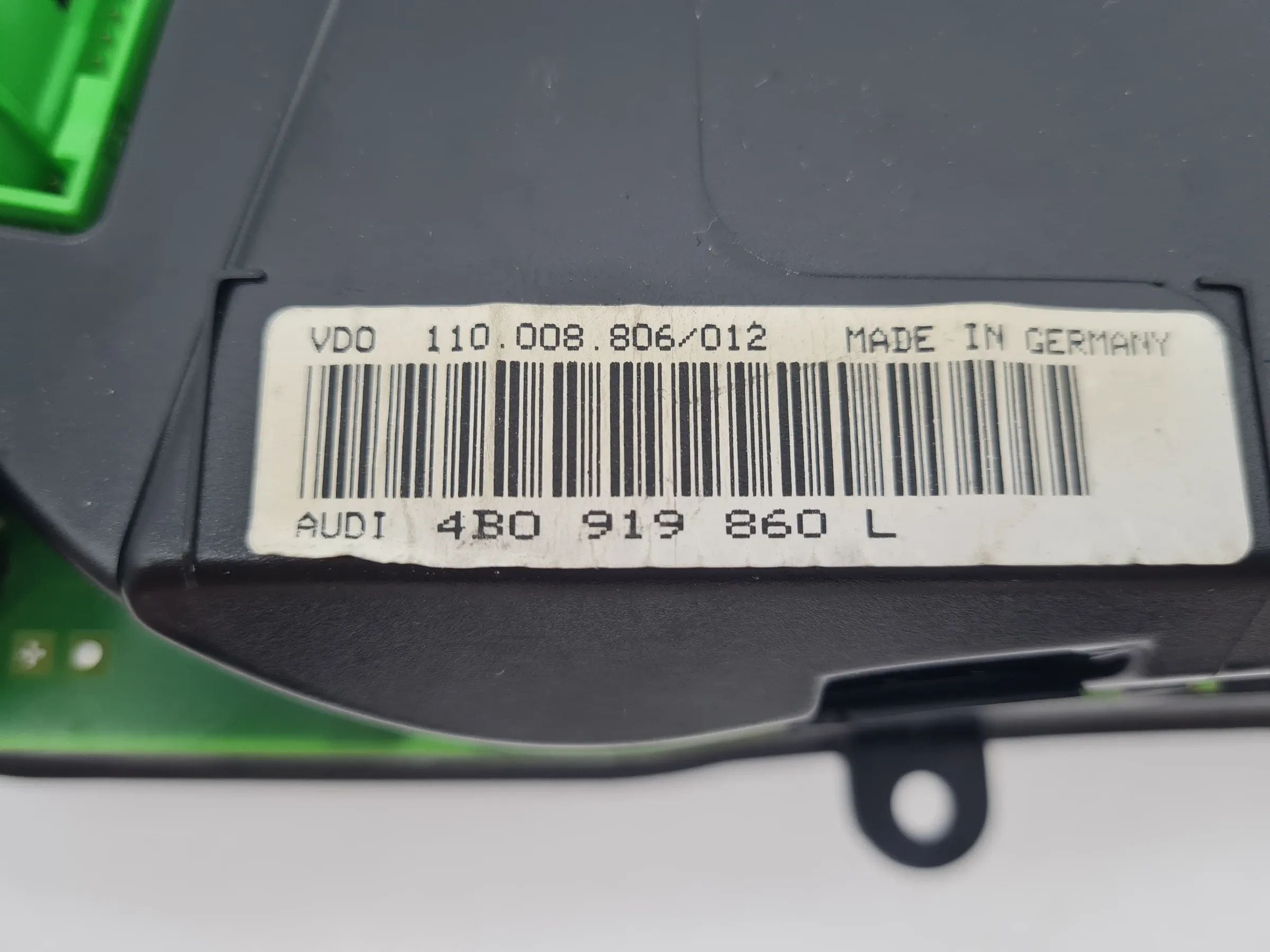 Original Audi A6 (4B2/4B4) Tacho Tachometer Kombiinstrument 4B0919860L 200K