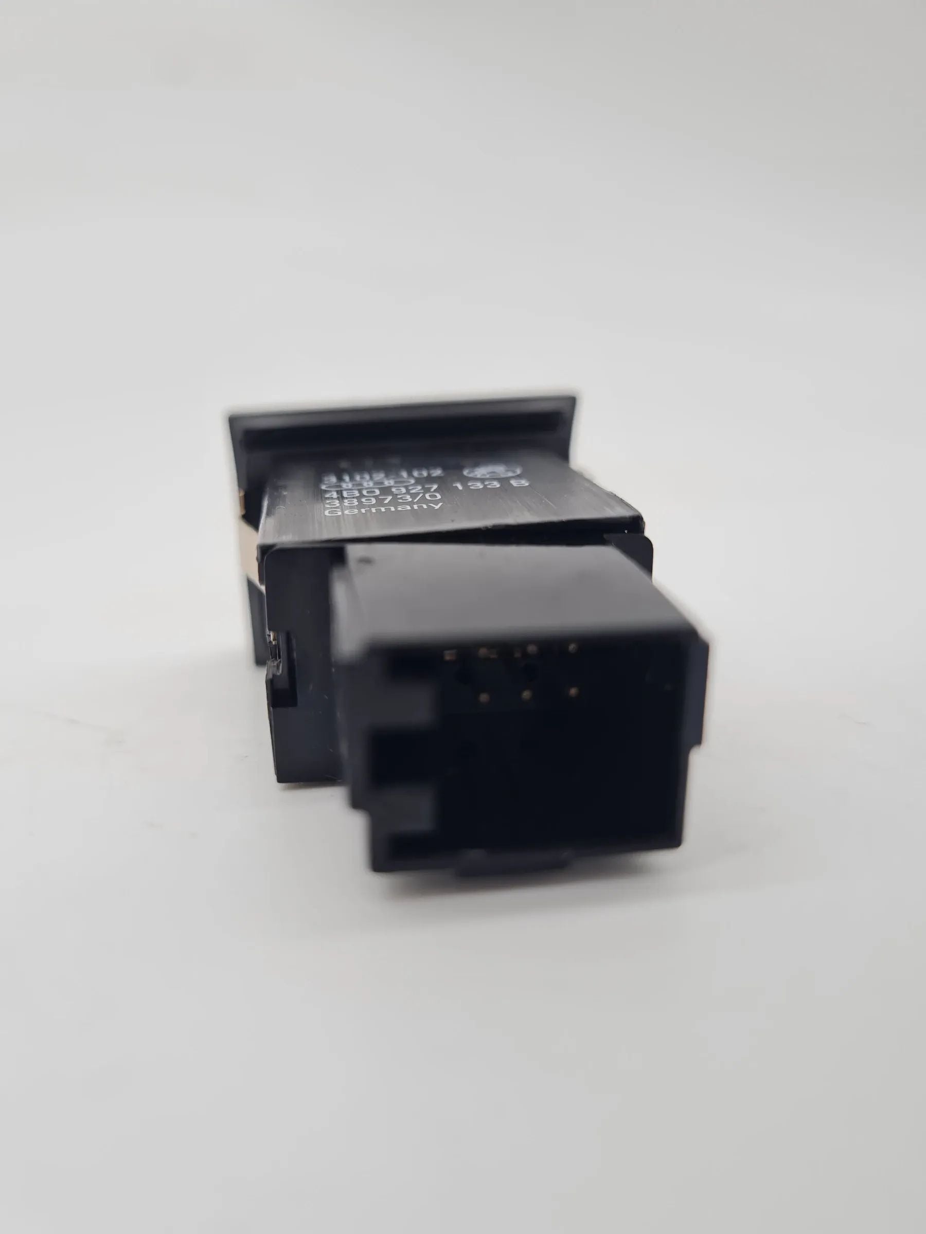 Original Audi A6 (4B2/4B4) Schalter ASR Antischlupfregelung 4B0927133B