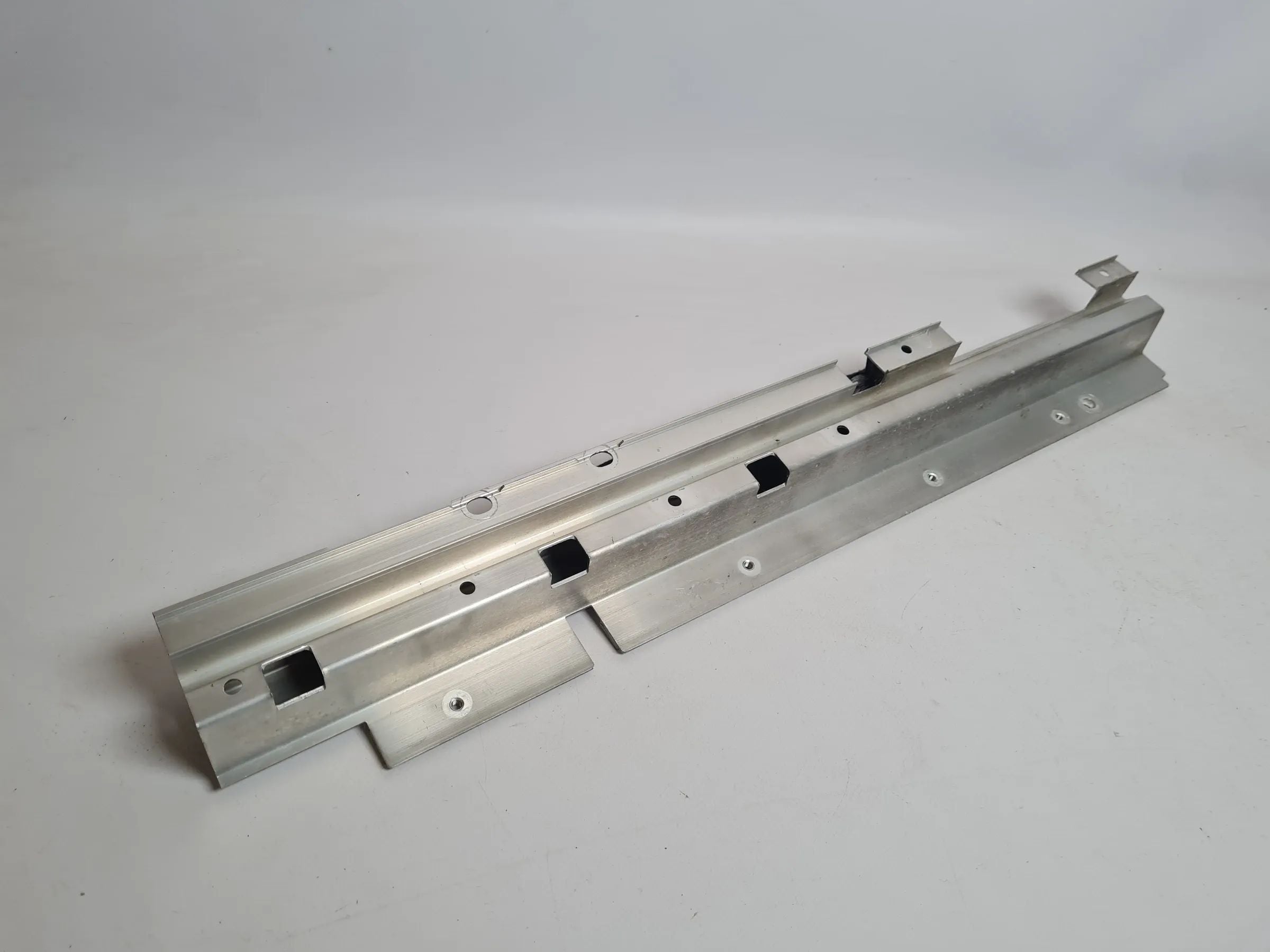Original BMW X5 (E53) Halterung Links Hinten 51.47-8408765
