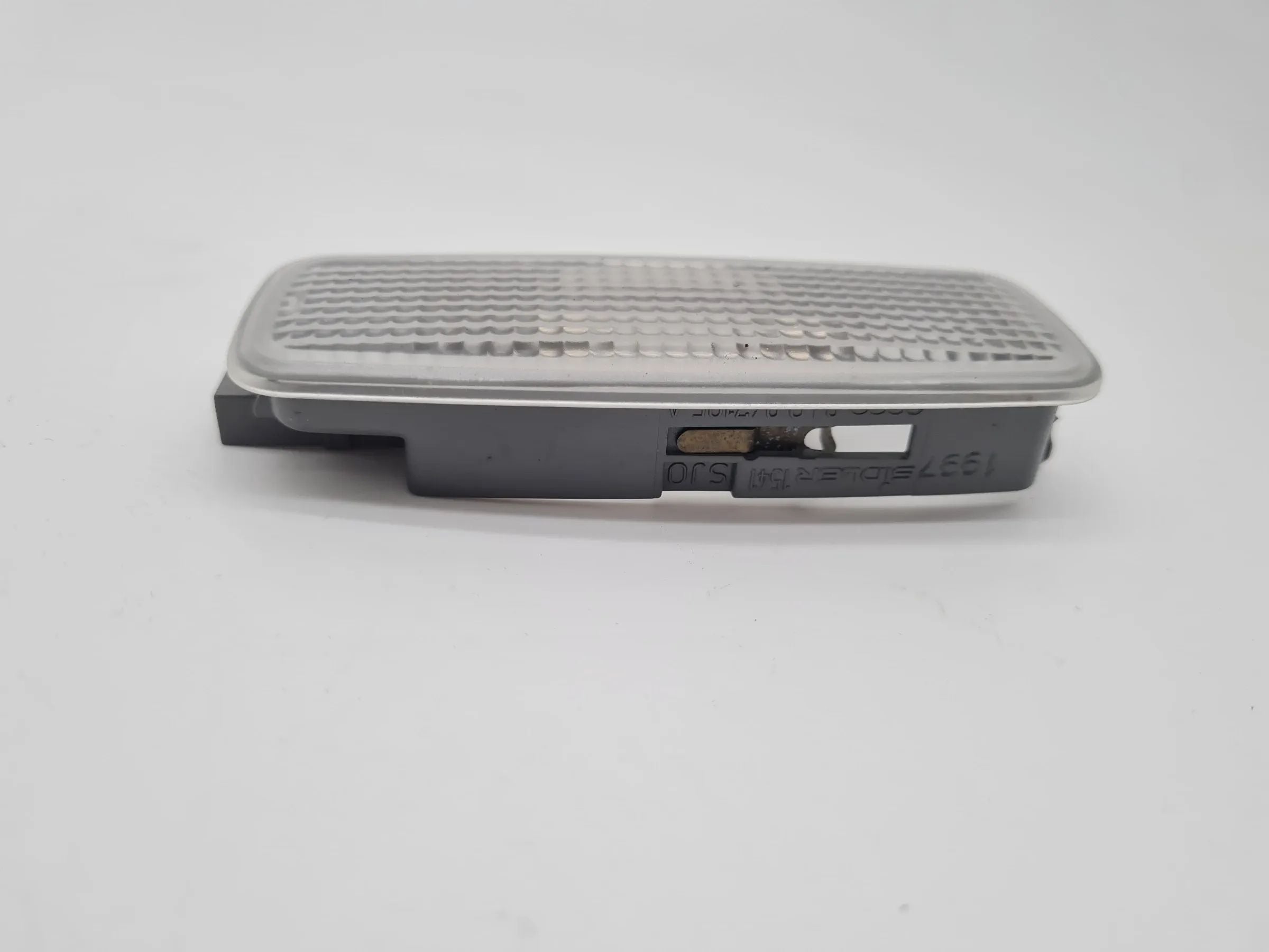 Original Audi A6 (4B2/4B4) Beleuchtug Sonnenblende 8L0947105A