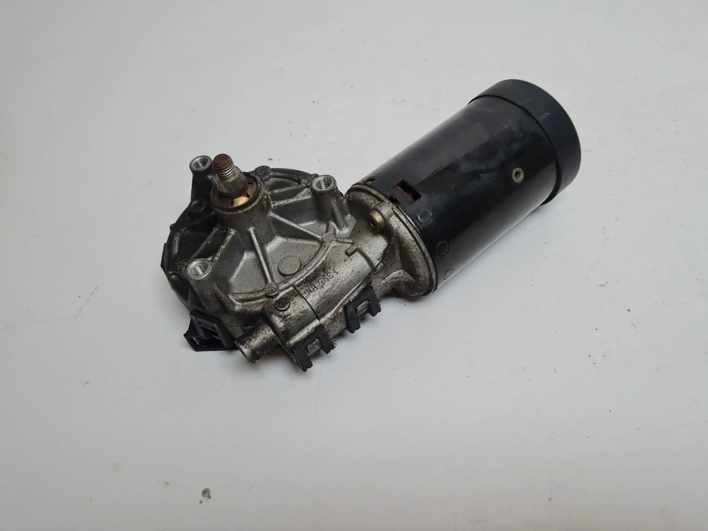 Original Mercedes-Benz E-Klasse/CLK 208/210 Wischermotor Vorne 0390241420CDP