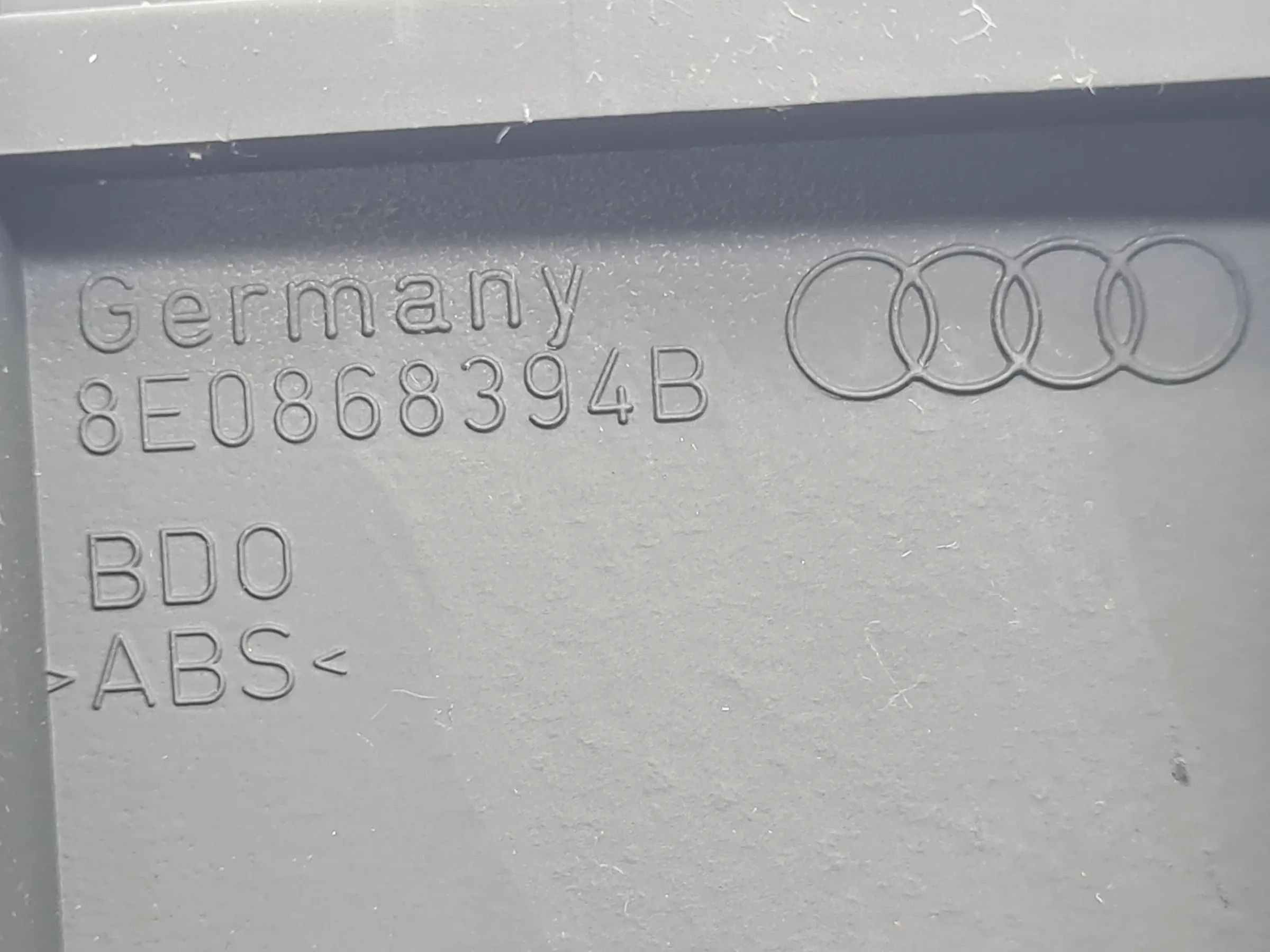 Original Audi A4 (8E/B6/B7) Armstütze Armlehne Türgriff Hinten Rechts 8E0867374