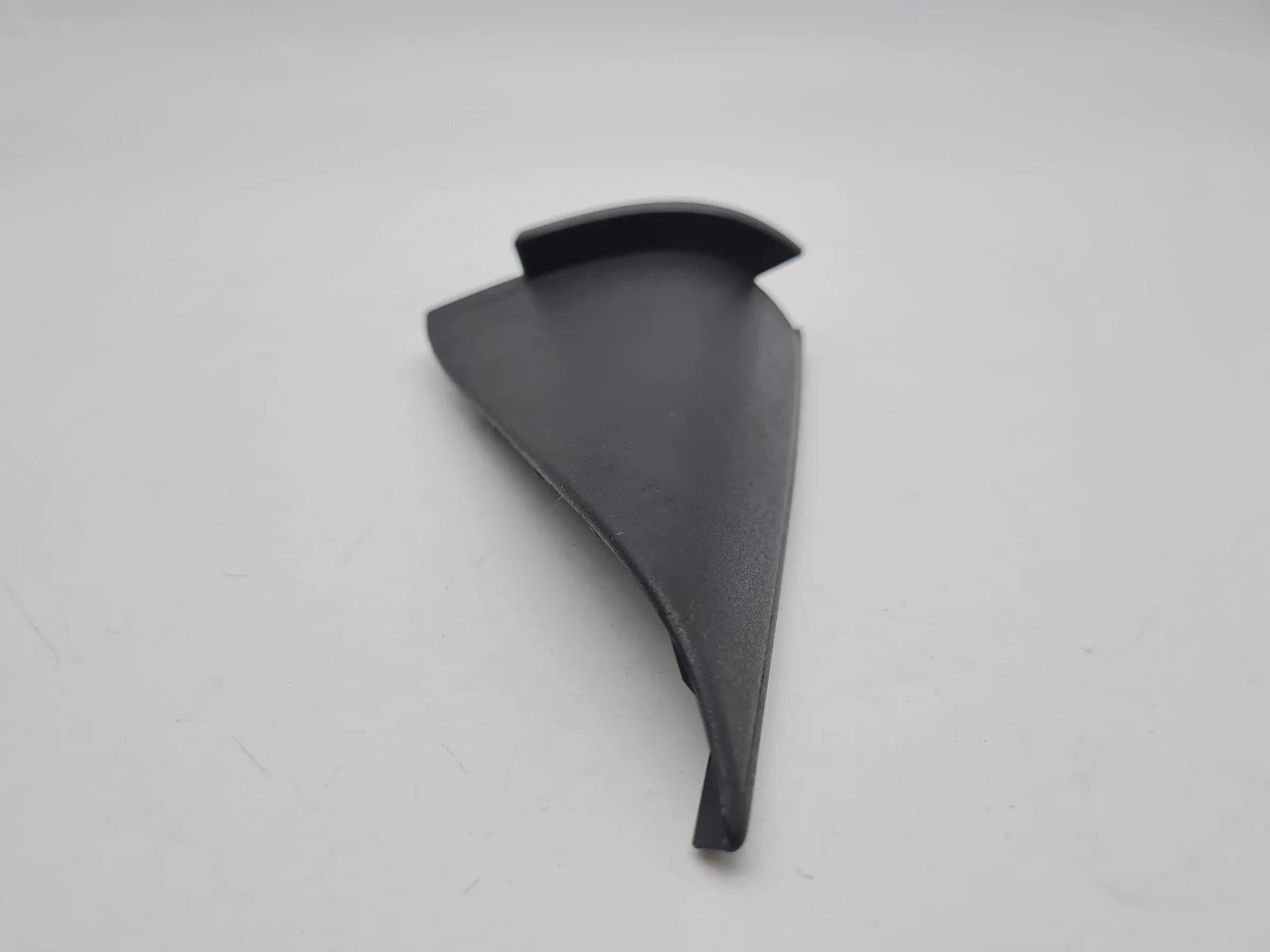 Original Audi A4 (8E/B6/B7) Blende Verkleidung Dreieck Rechts Hinten 8E0857570