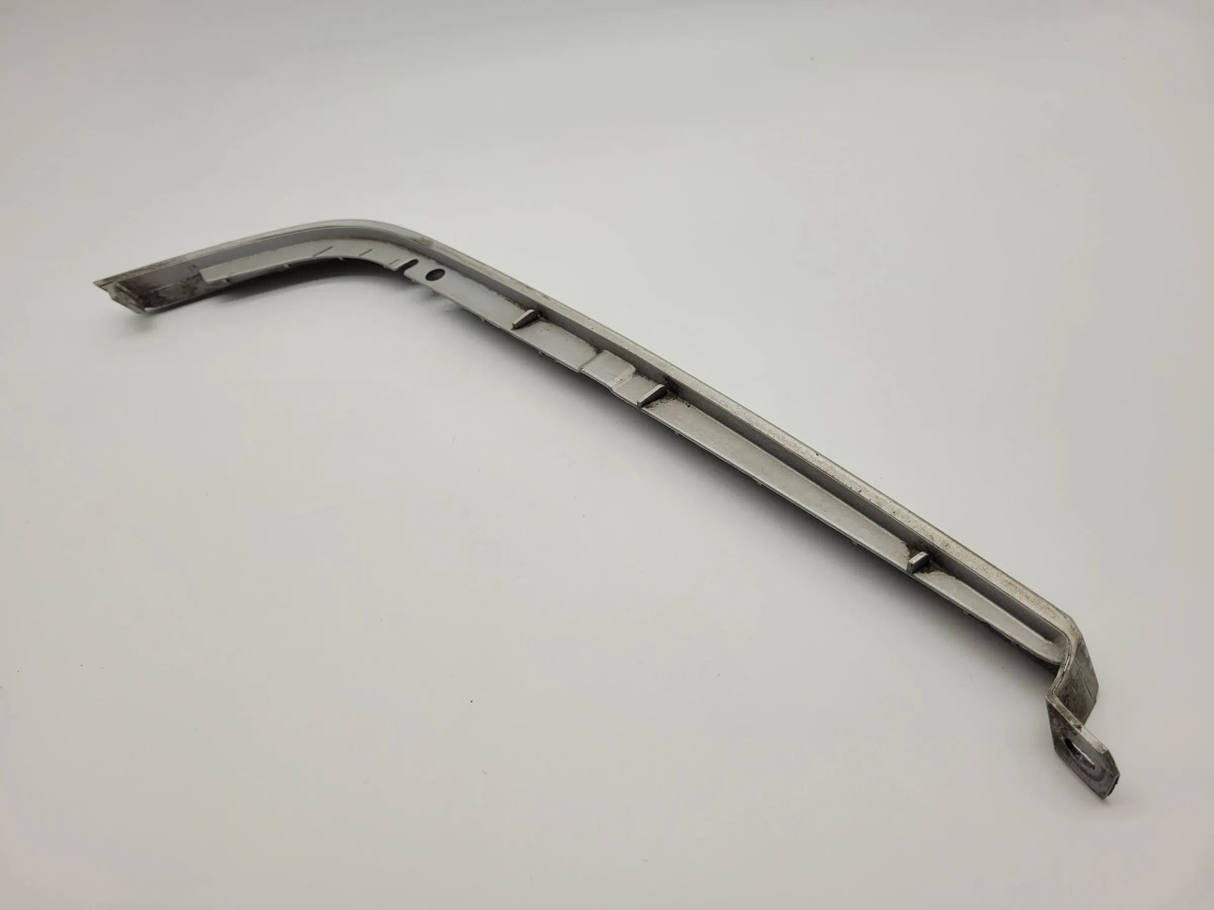 Original Mercedes-Benz C-Klasse (W202) Scheinwerfer Leiste/Blende L. A2028260577