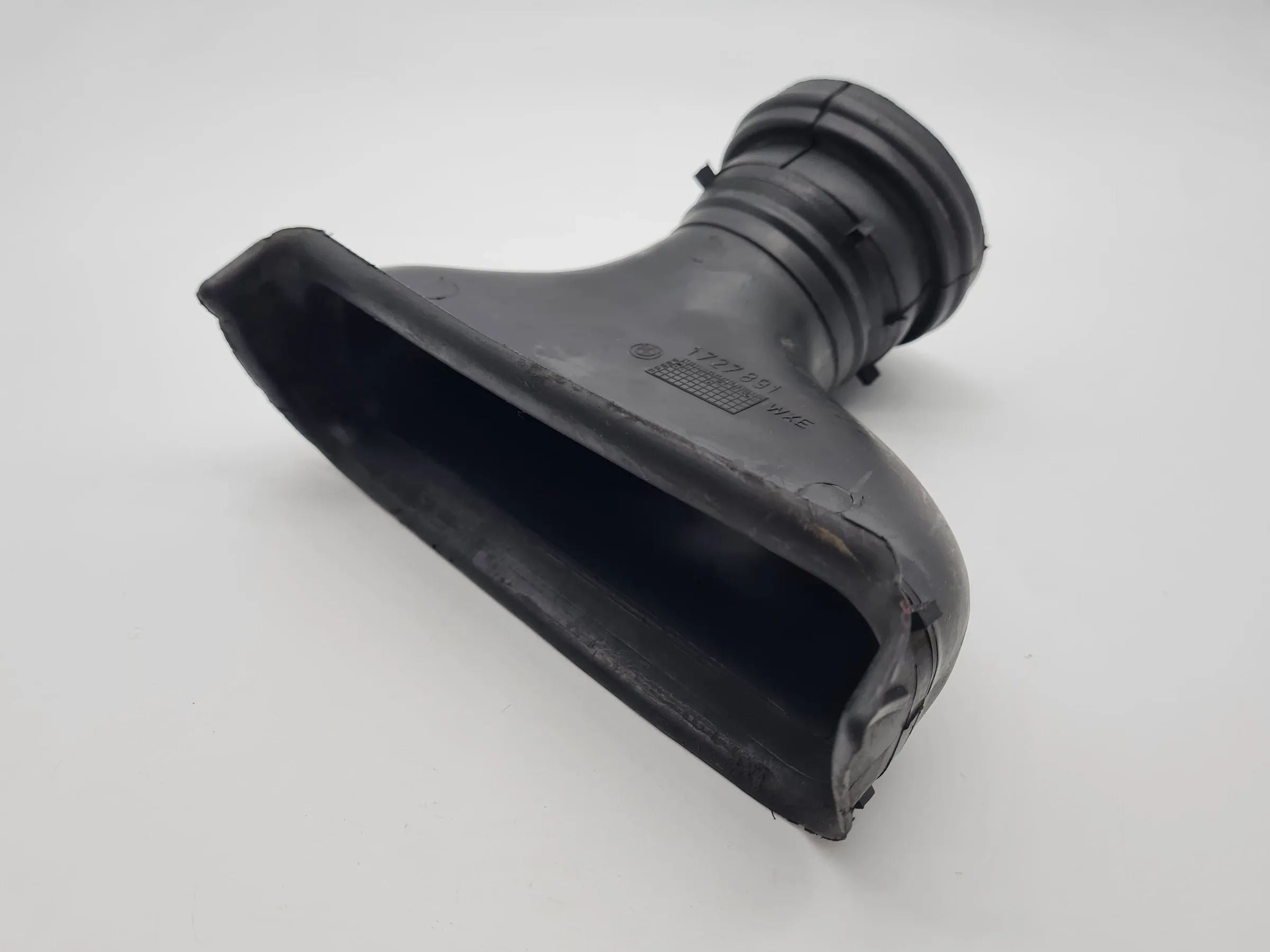 BMW E36 316i 318i Ansaugrohr Ansaugstutzen 1727891