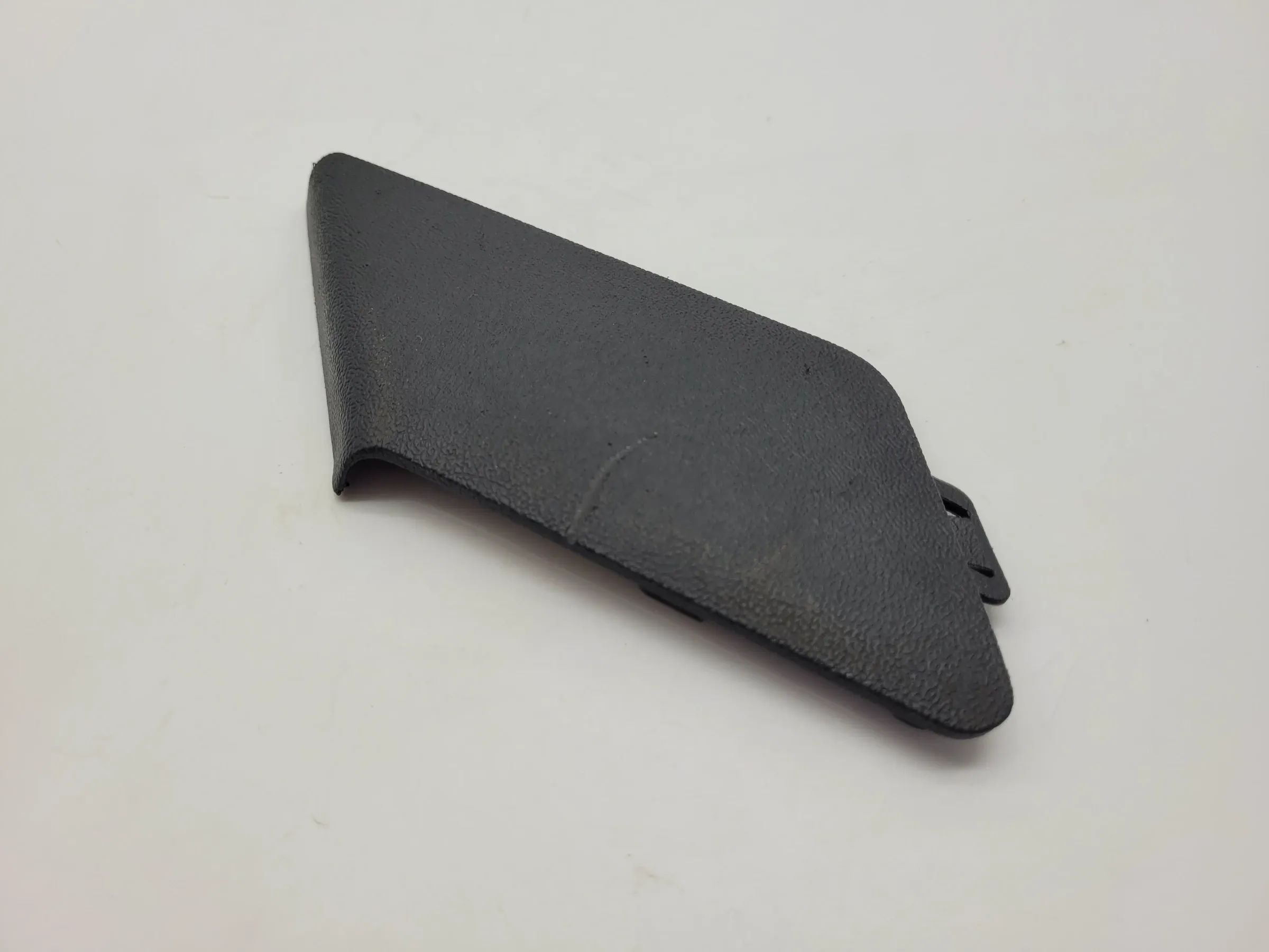 Original Audi A4 (8E/B6/B7) Abdeckung Gurtverkleidung Blende Rechts 8E0882328