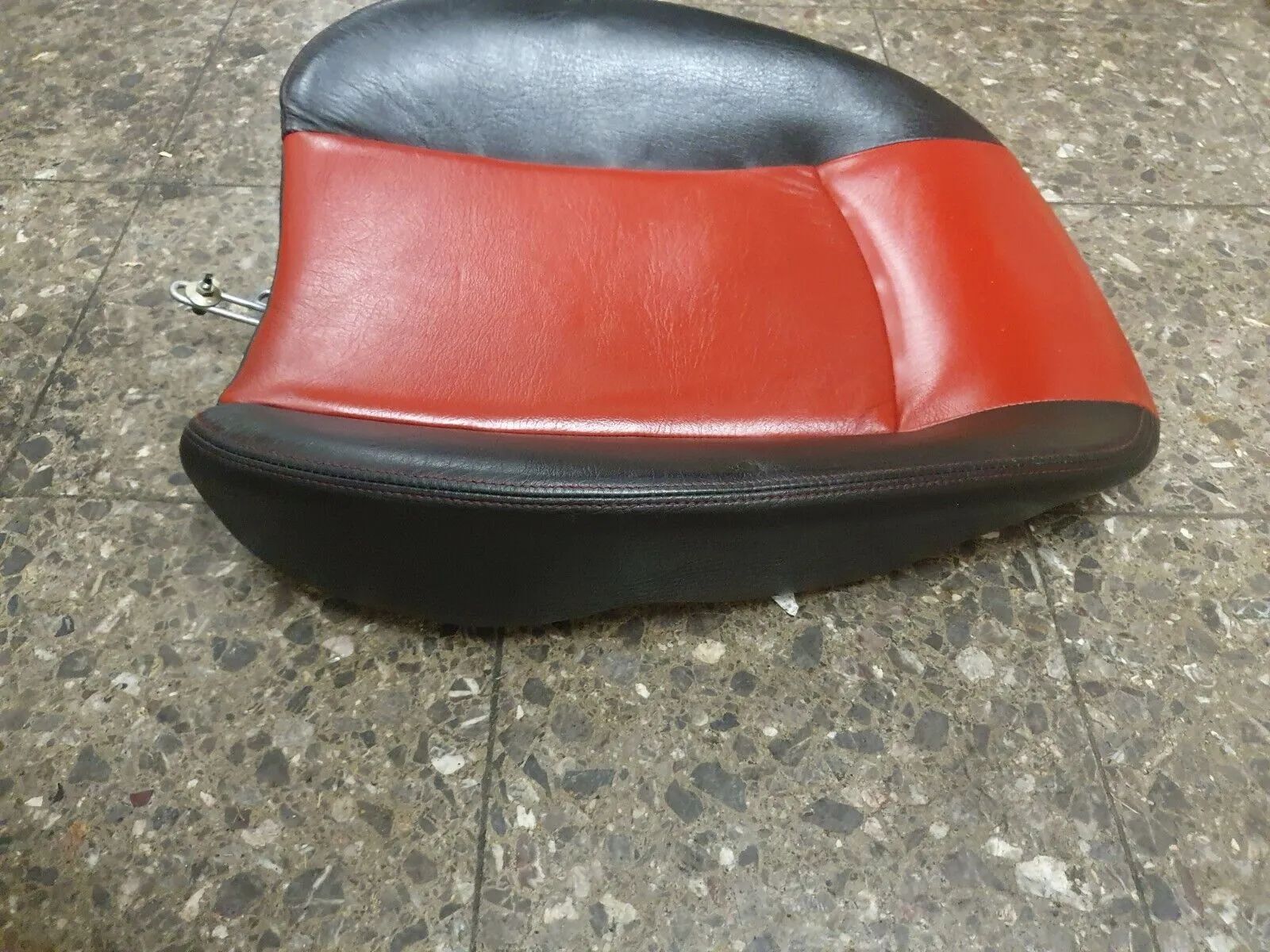 Rear seat upper backrest right or left leather red black Peugeot 206CC 
