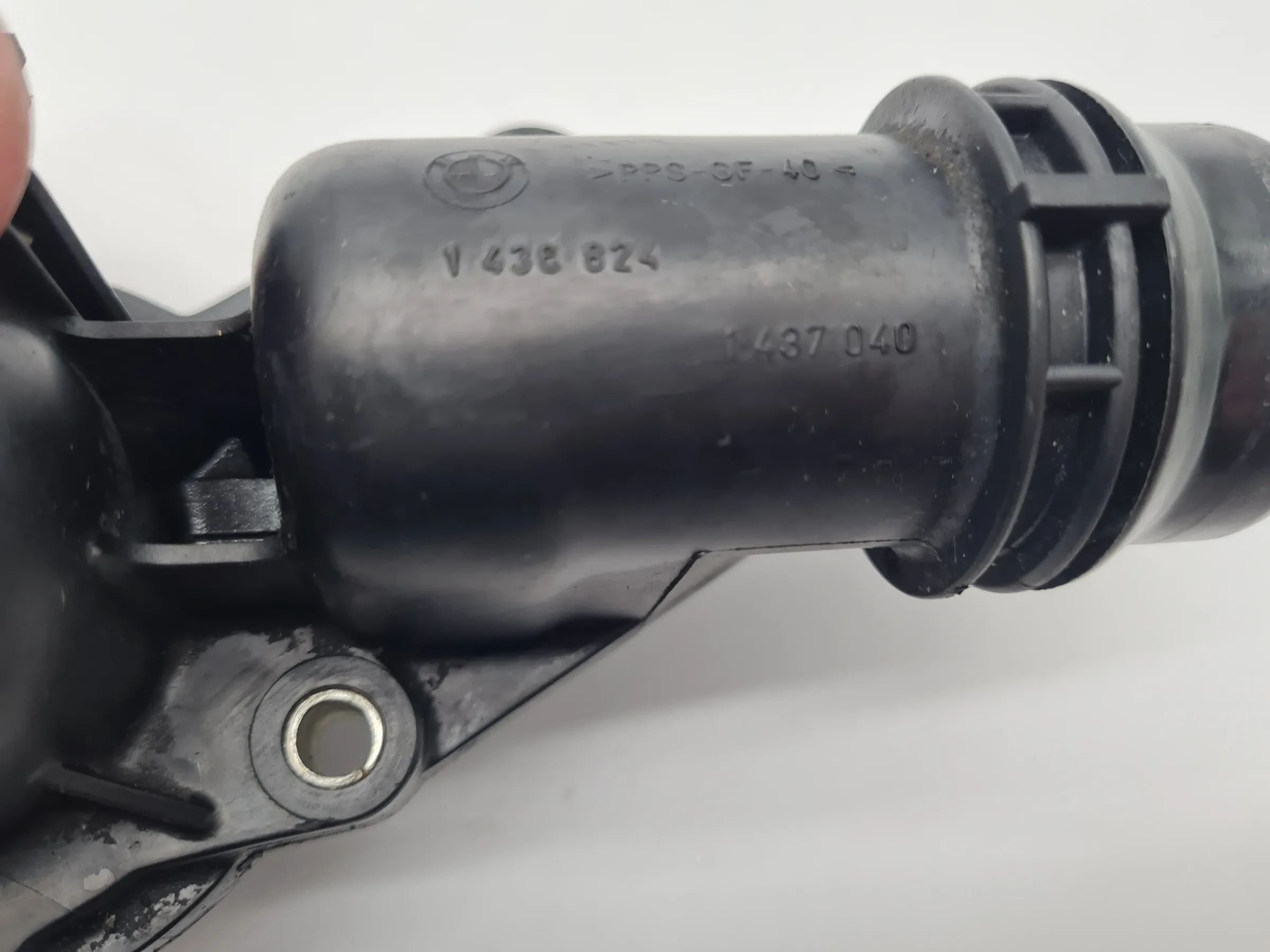Original BMW (E39 E46 E60 E65 E53 E83 E36) Wasserflansch Thermostat 1436824