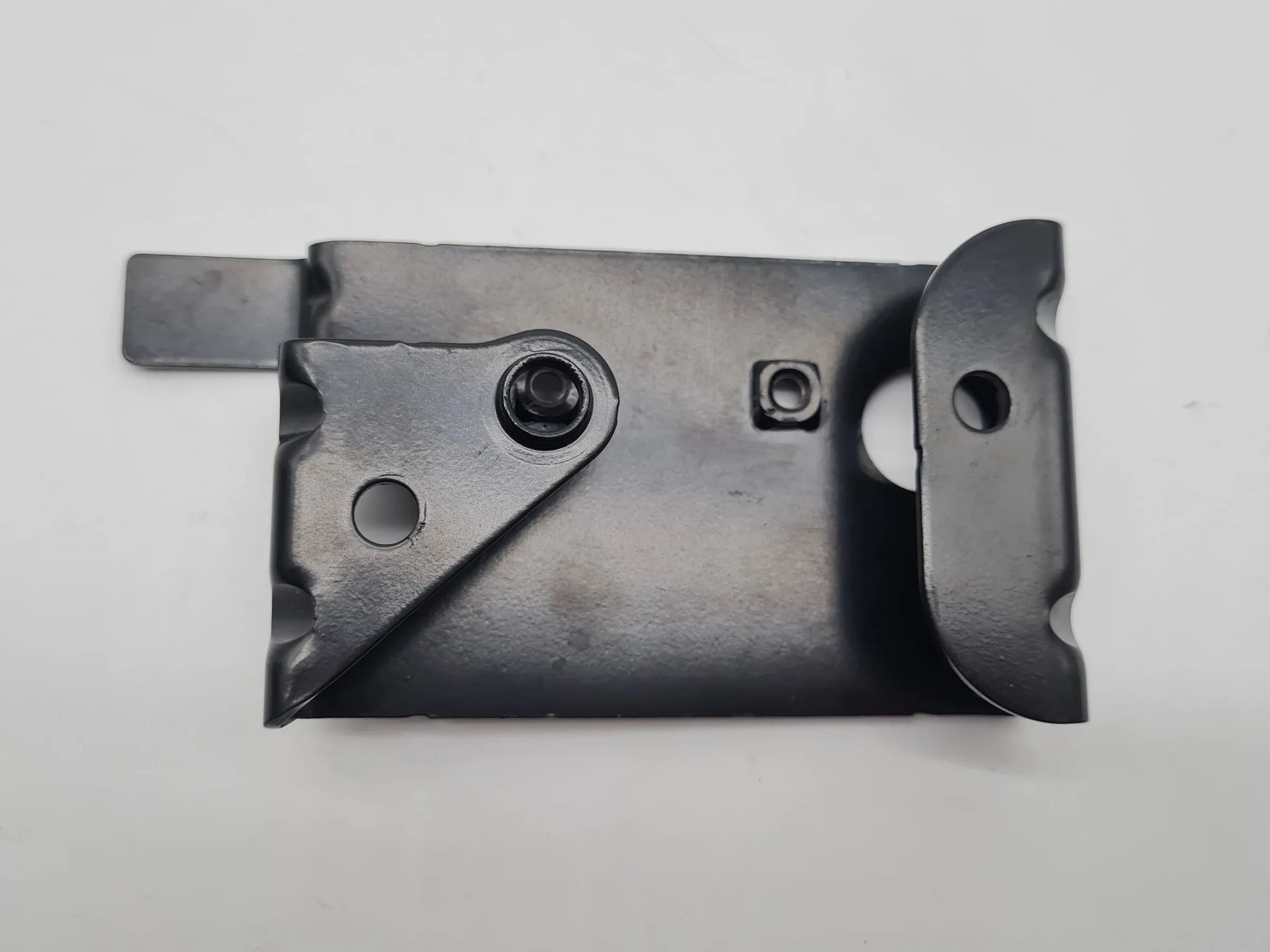 Original BMW 3er (E91) Halterung Kofferraum Rollo Adapter Rechts 51.47-7141474