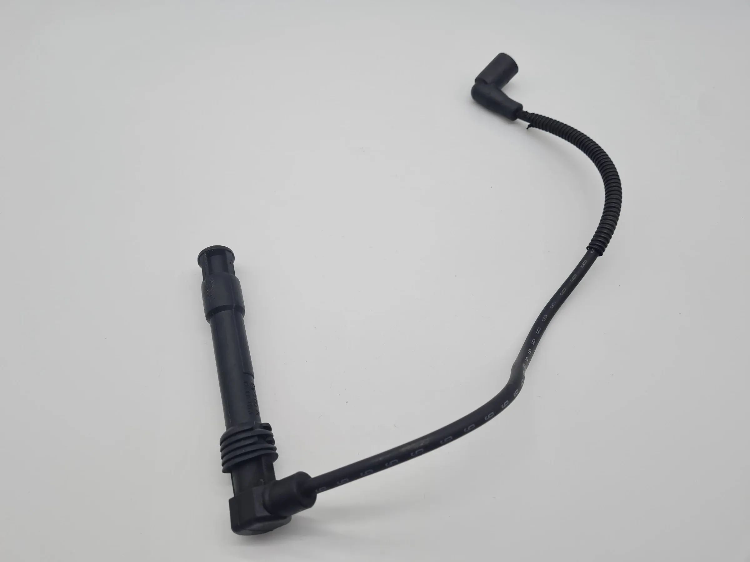 Original Audi A4/A6 VW Passat Zündkabel Zylinder 6 06A035255A / 13299/5
