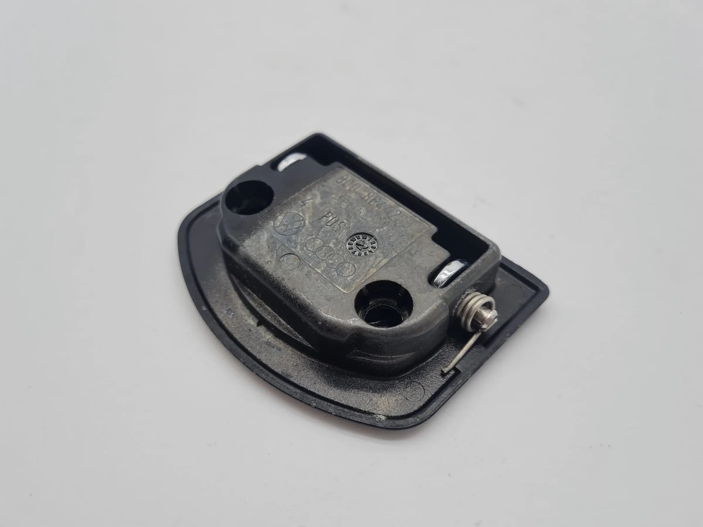 Original Audi A3 (8L1) Festspannöse Verzurröse Gepäcköse, 8D9864203
