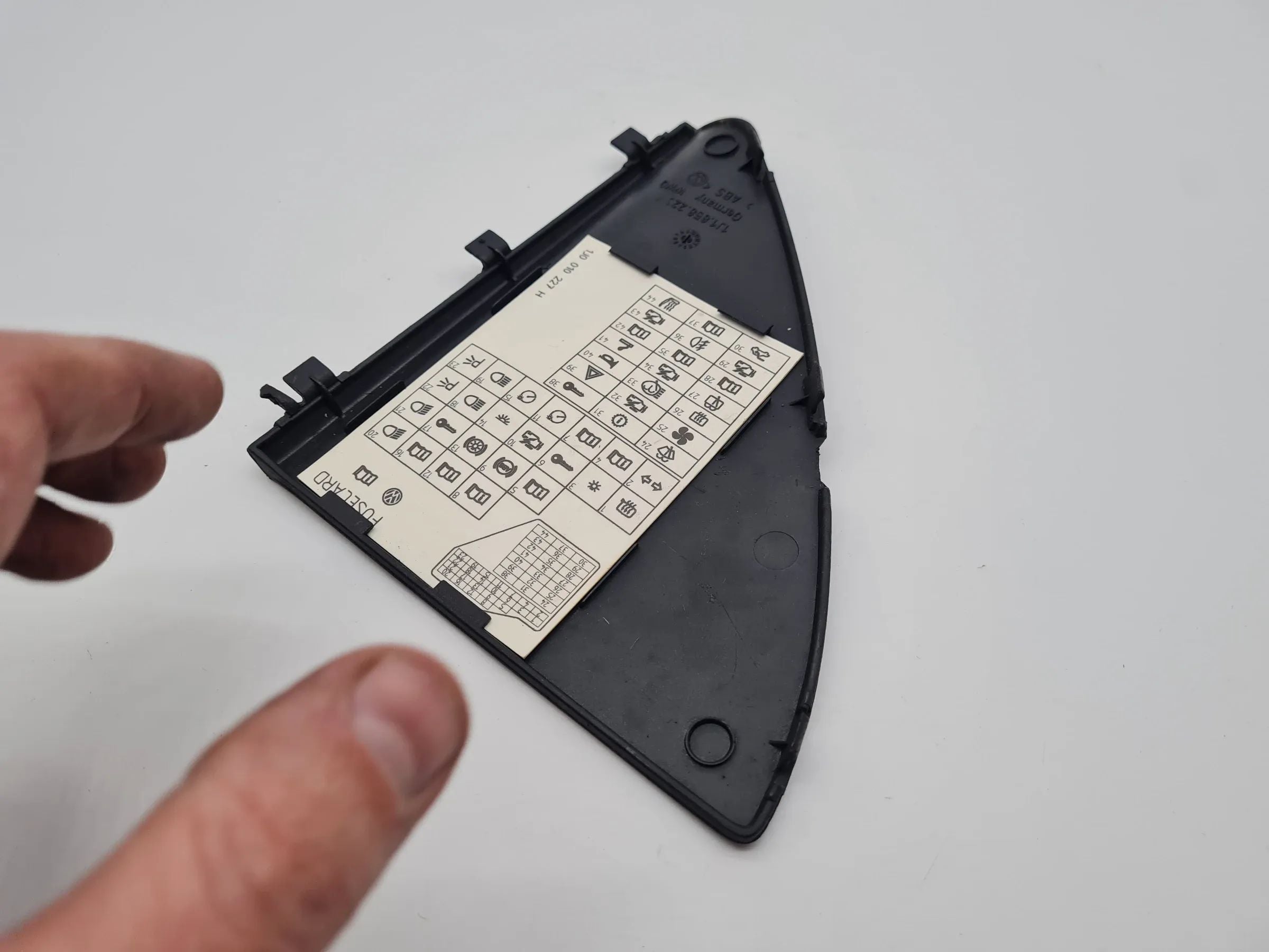 Original VW Golf IV 4 (1J5/1J1) Abdeckung Sicherheitskasten 1J1858223