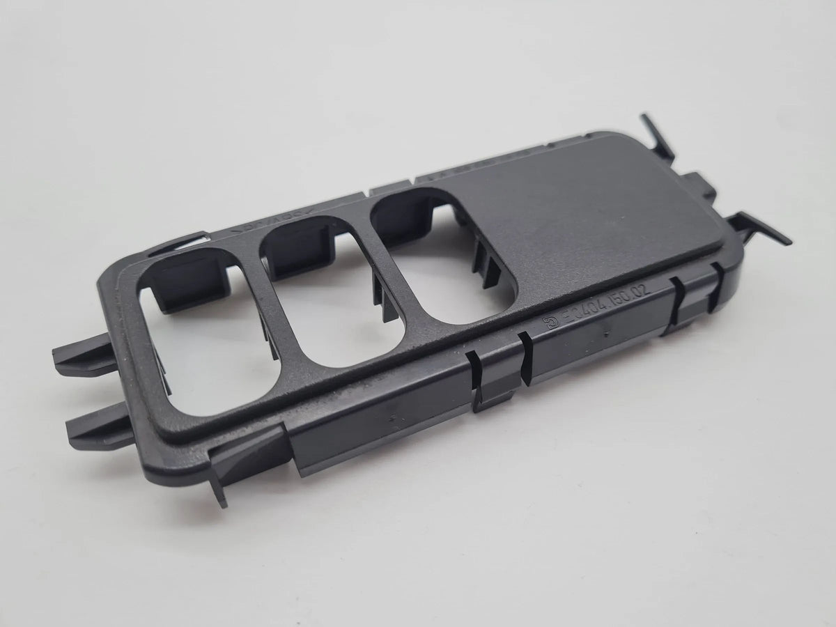 Original Mercedes-Benz A-Klasse (W168) Rahmen Blende Einparkhilfe A1685450191