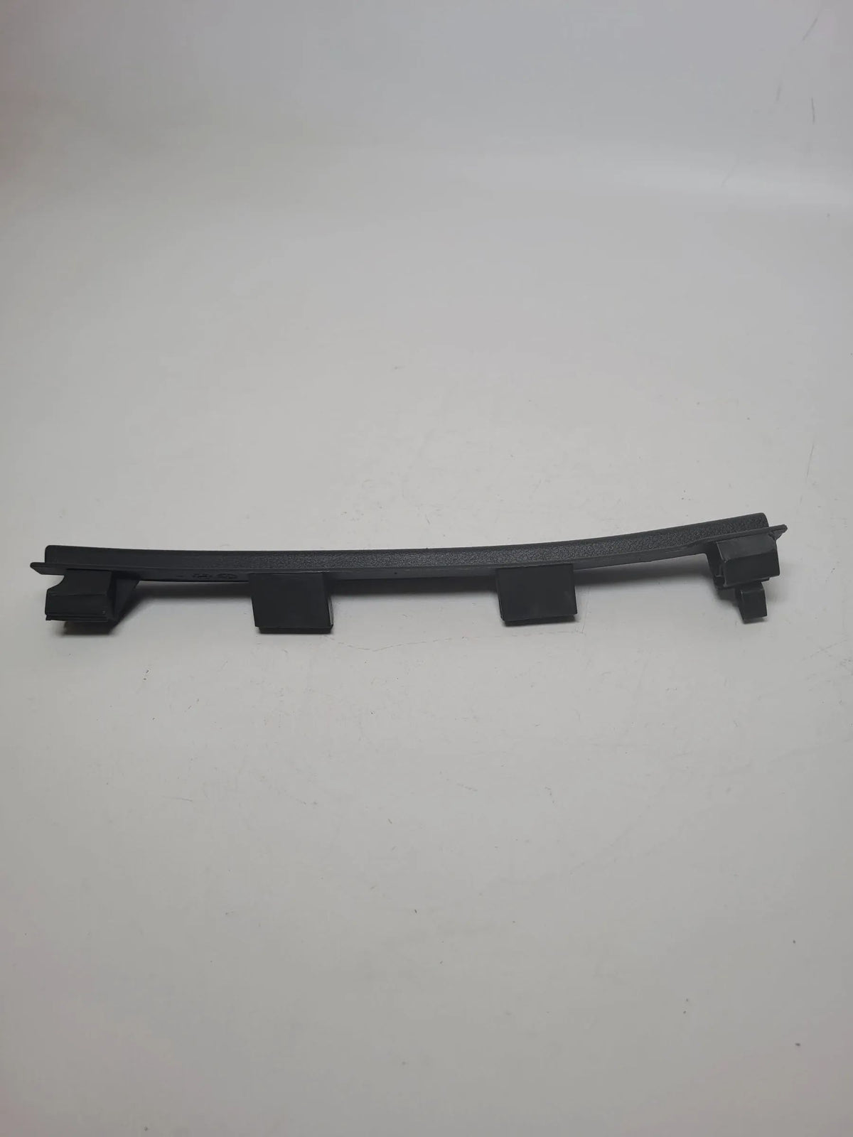 Original Audi A4 (8E/B6/B7) Verkleidung Armaturenbrett Fußraum Rechts 8e0868204