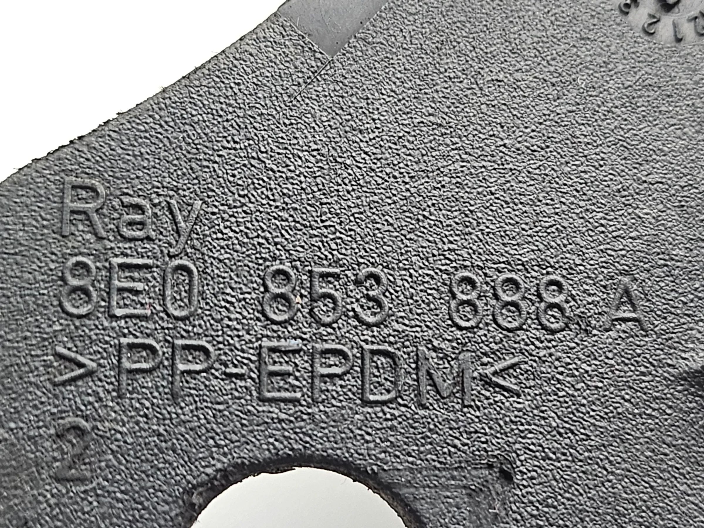 Audi A4 S4 B6 Seitenspoiler Kotflügel Abschluss Schmutzfänger rechts 8E0853888A