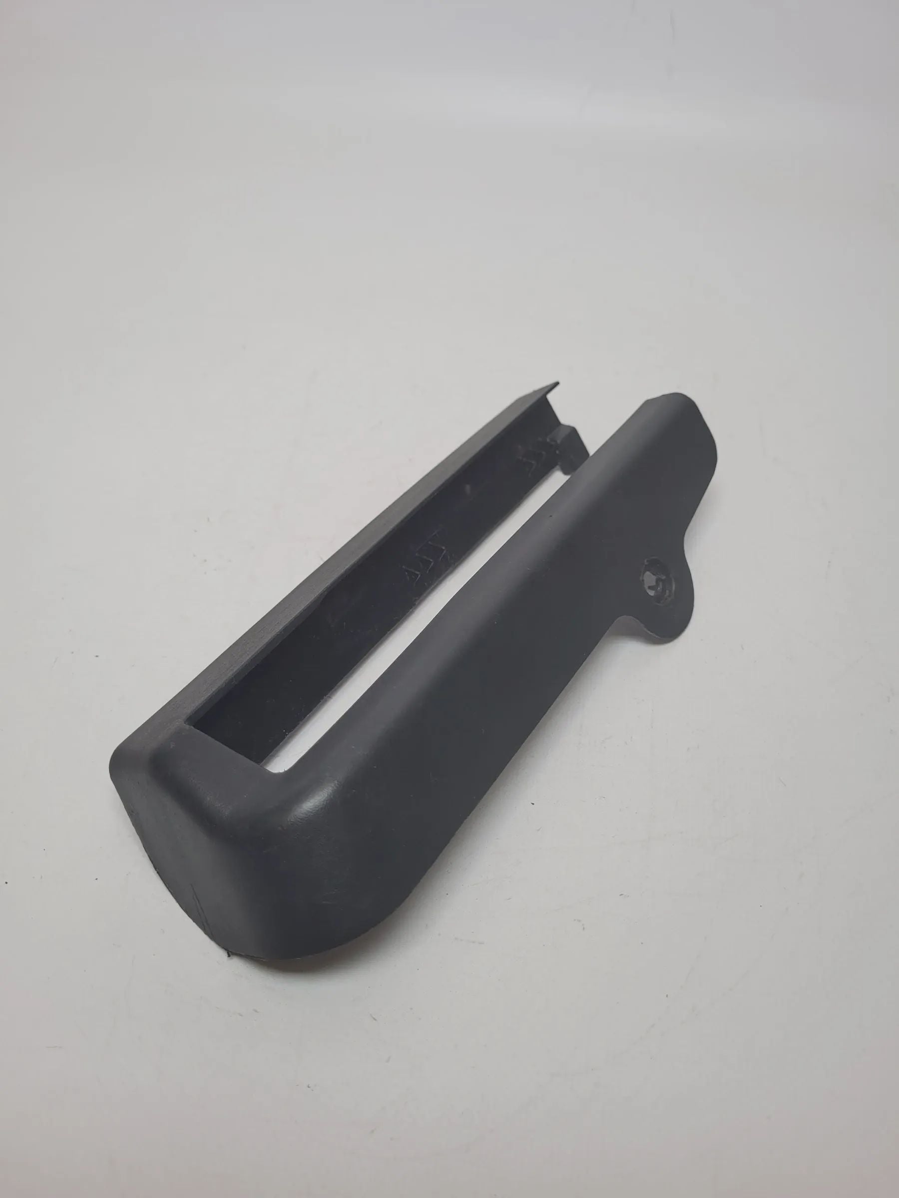 Original Audi A4 (8E/B6/B7) Verkleidung Sitz-Führungsschiene Links 8e0881349