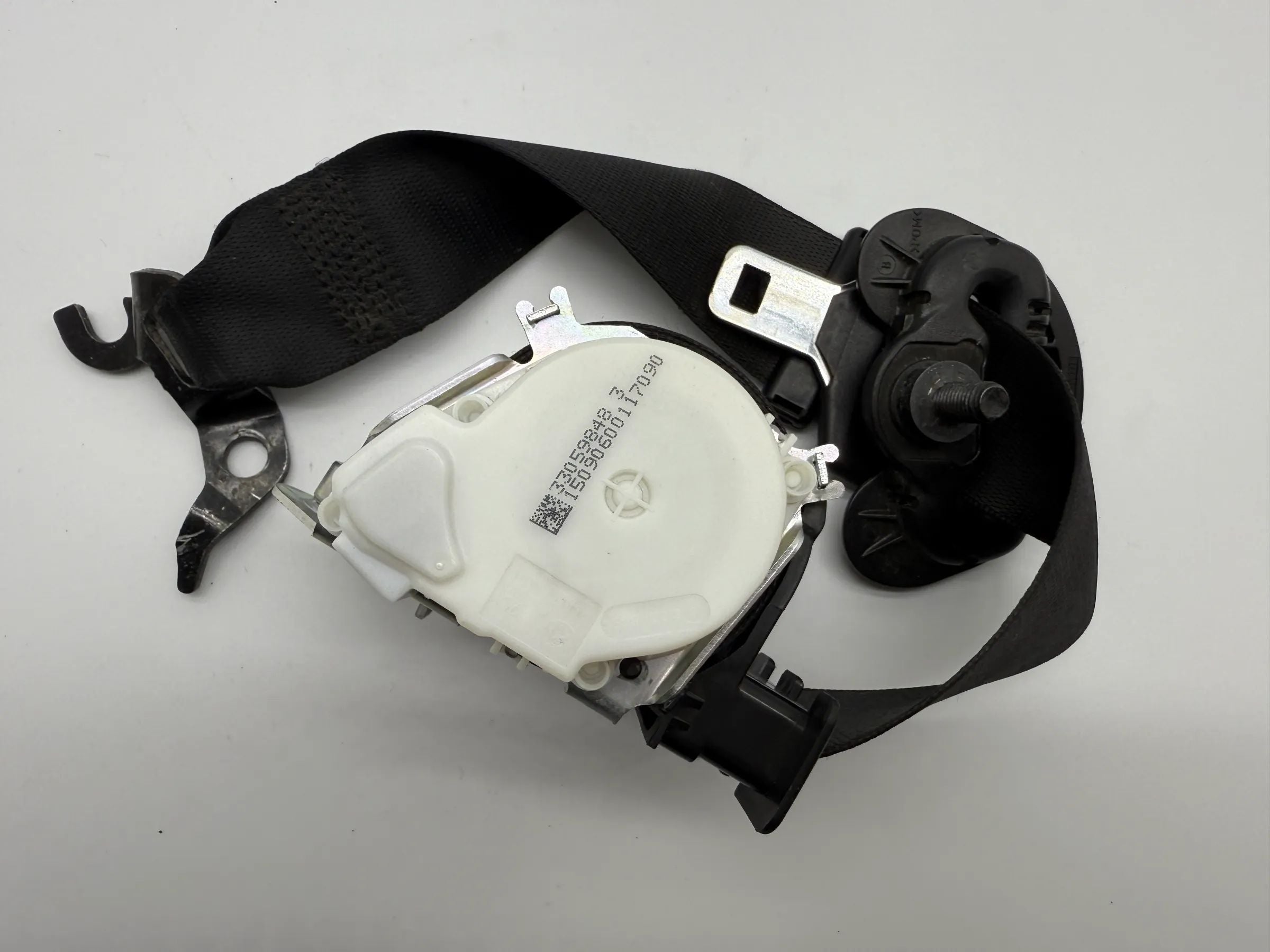 Orijinal BMW 116i (E81,E87,E90/E91) Ön Sol Emniyet Kemeri 330598483