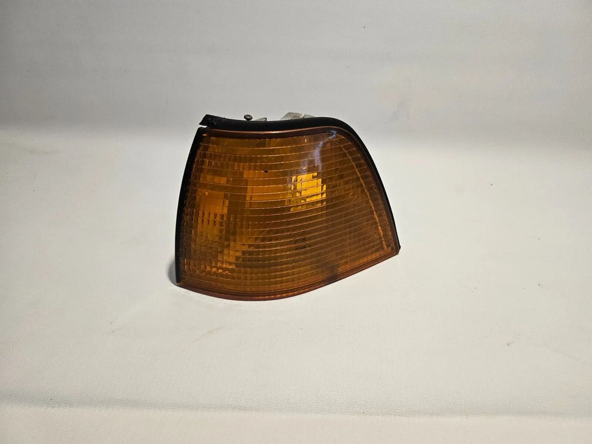 Originele BMW 3 (E36) 318I Knipperlicht Linksbovenzijde 1387043