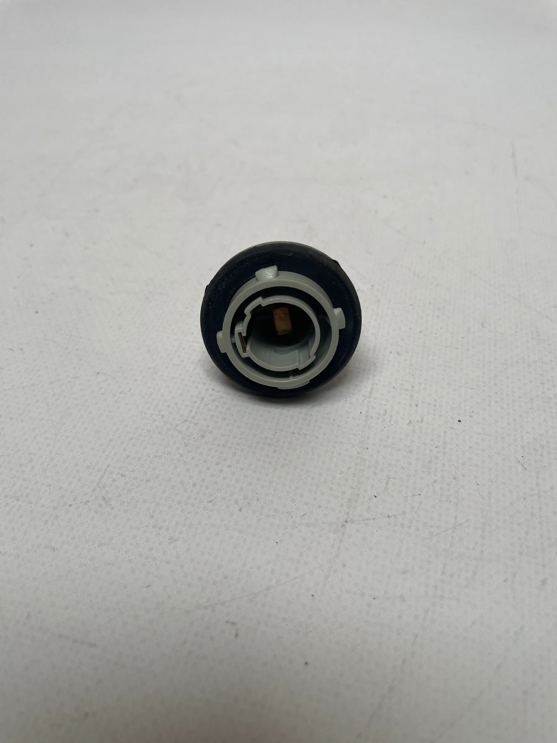 Original Hyundai Lantra II 2 (J-2) Lampenträger Rechts Vorne 92302-285