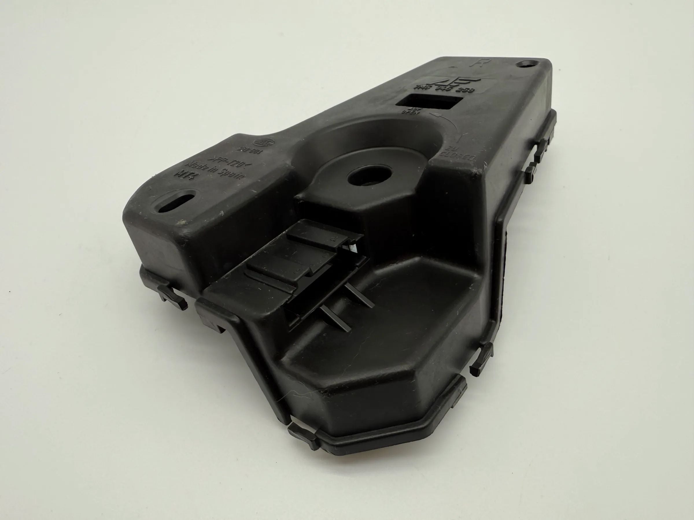 อะไหล่แท้ Ford Galaxy WGR ขายึดไฟท้ายขวา 7M5945258 / 962604