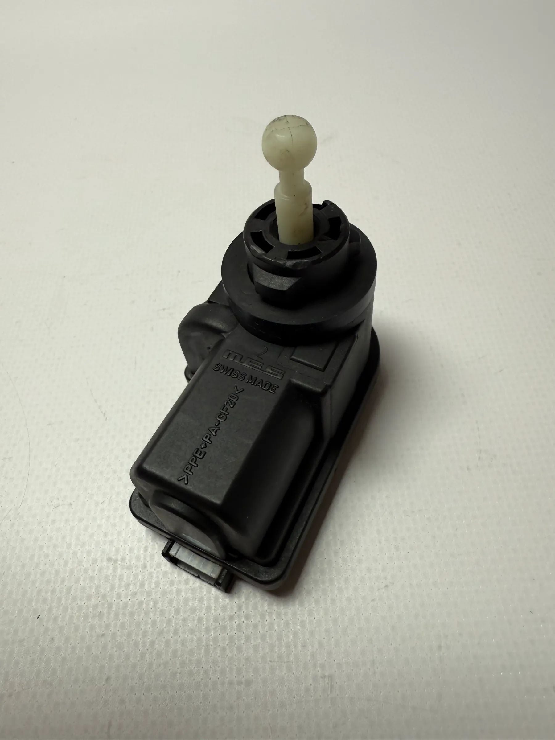 Original Ford Focus Leuchtweiten Verstellung  Regulierung LWR  XS4X-13K198-AB