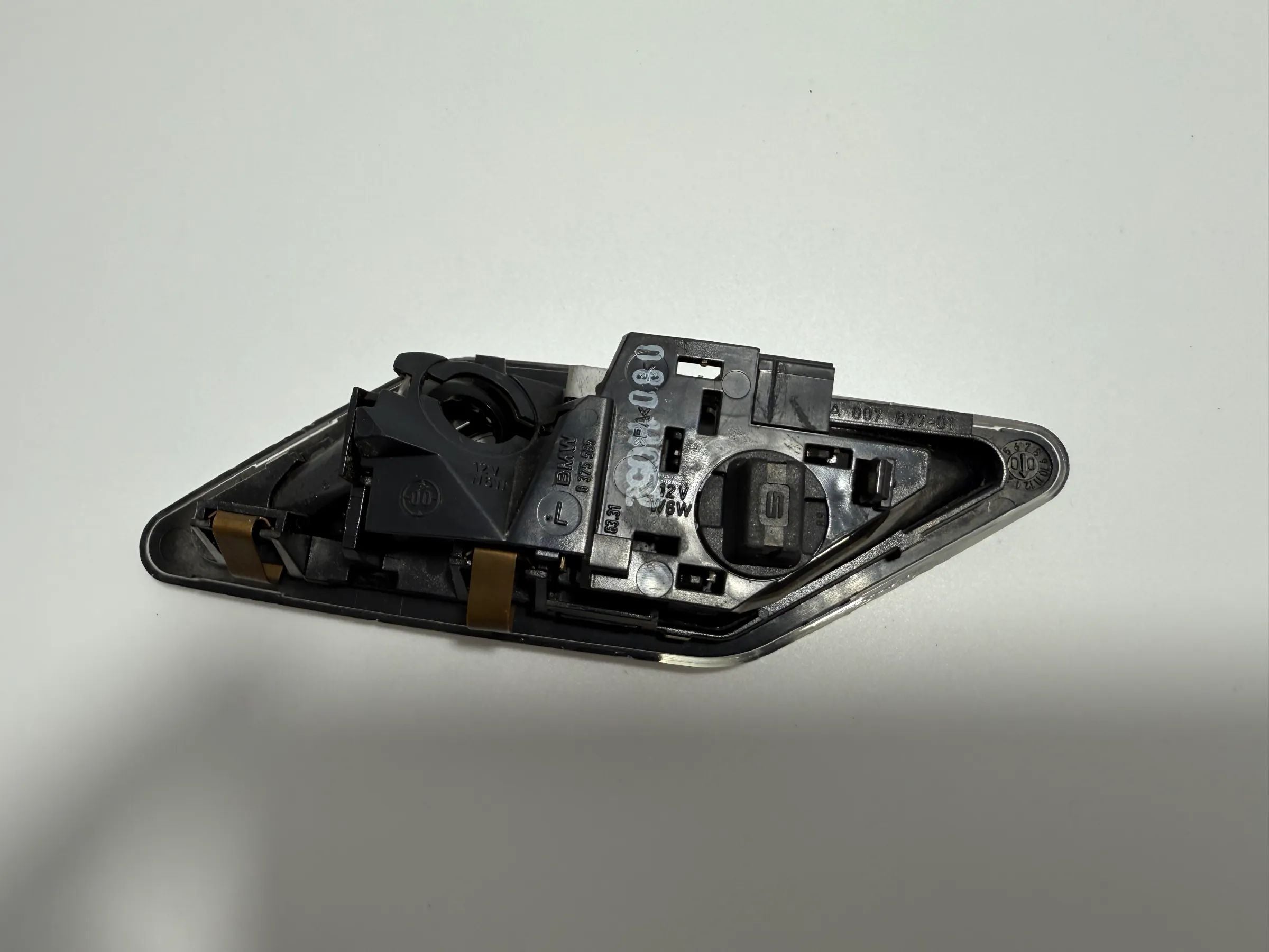 Оригинальная внутренняя лампа чтения BMW 3 серии (E46) задняя левая 8375585