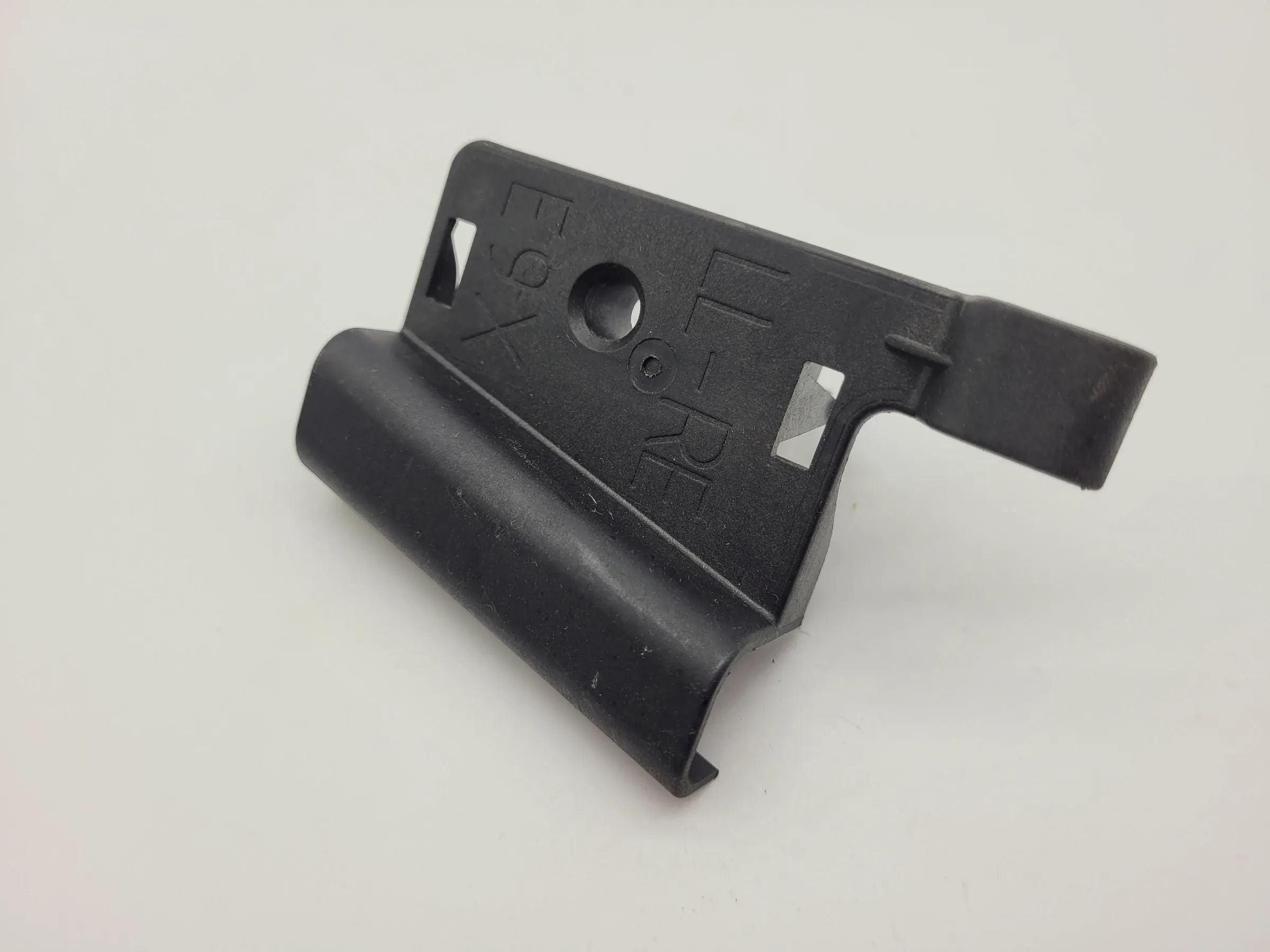 BMW 3er (E90/E91) Halter Halterung Techts 51167130690