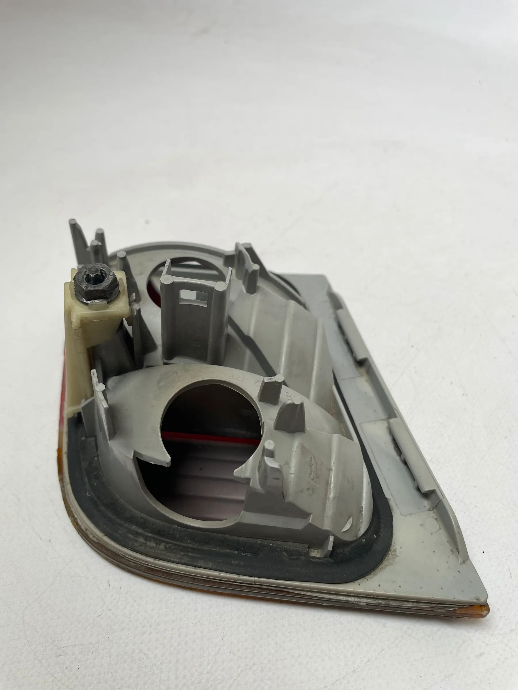 Original BMW 3er (E46) Rück- & Bremsleuchte Rechts 6907946