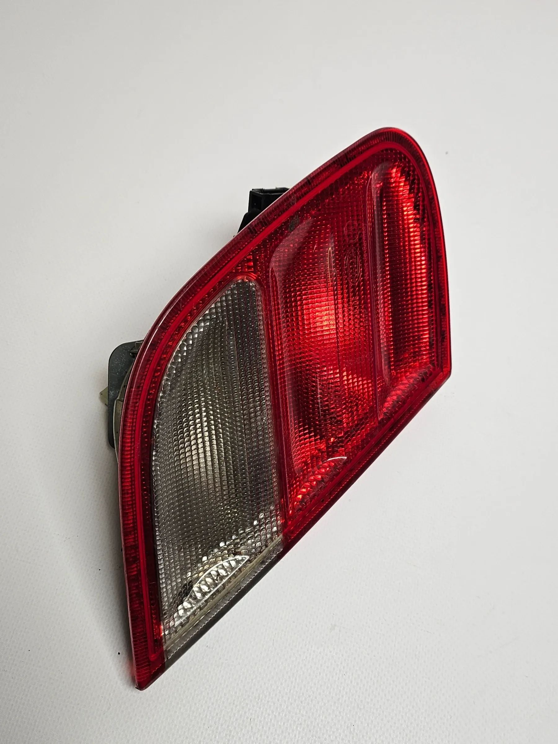 ORYGINALNA LAMPA TYLNA WEWNĘTRZNA LEWA MERCEDES BENZ CLK (C208) 320 2088200564