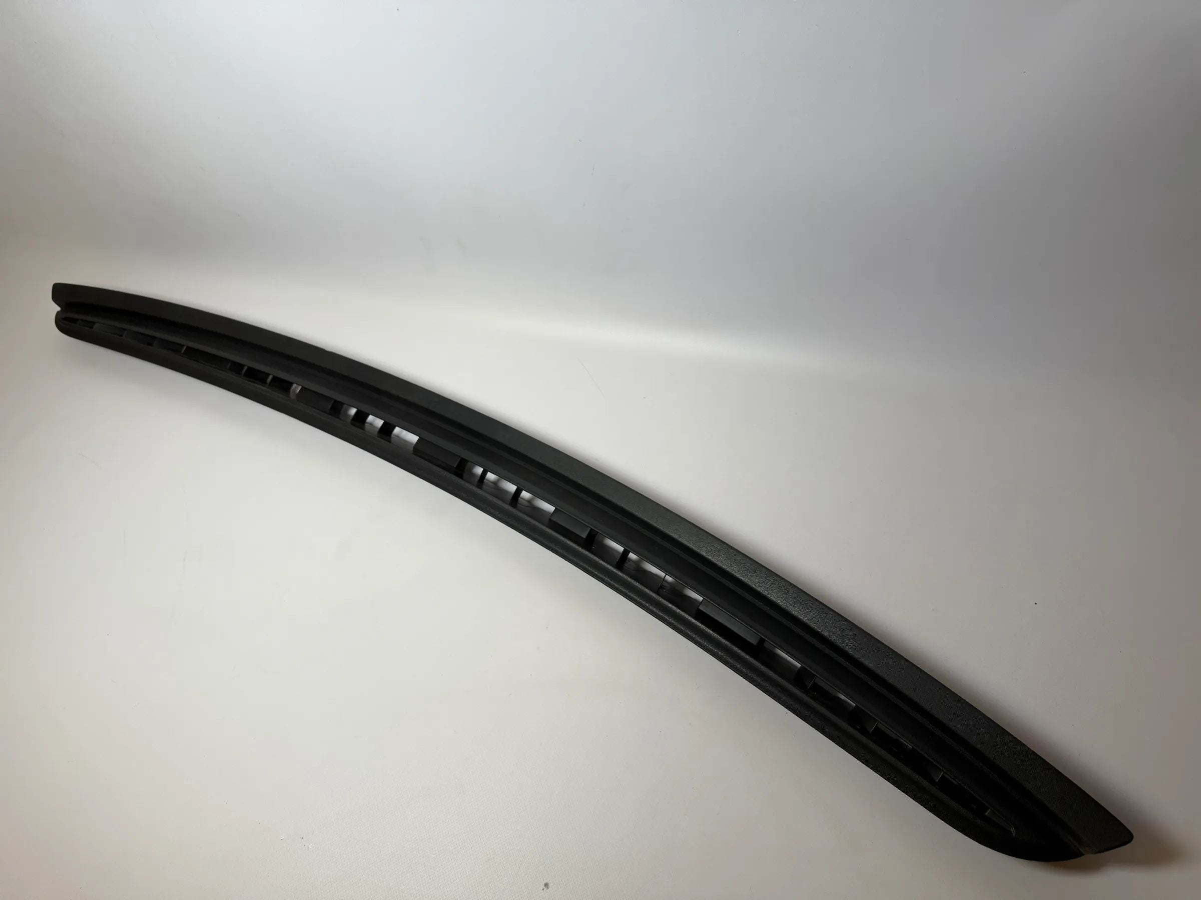 Oryginalna maskownica nawiewu środkowego Fiat Ducato C.-Jumper P.-Boxer 1308181070