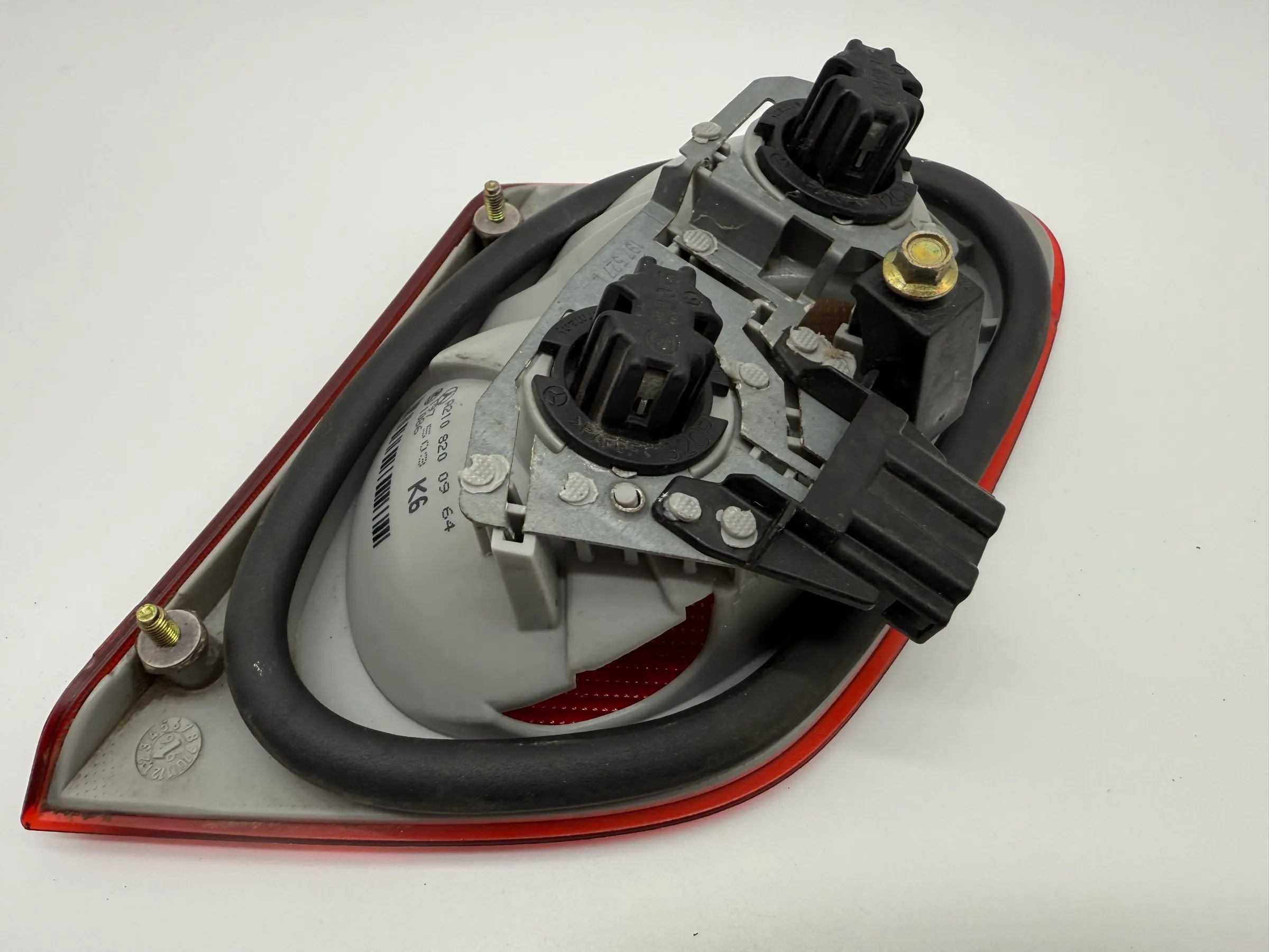 Original Mercedes-Benz E 220 D rear light rear light inside left A2108200964 