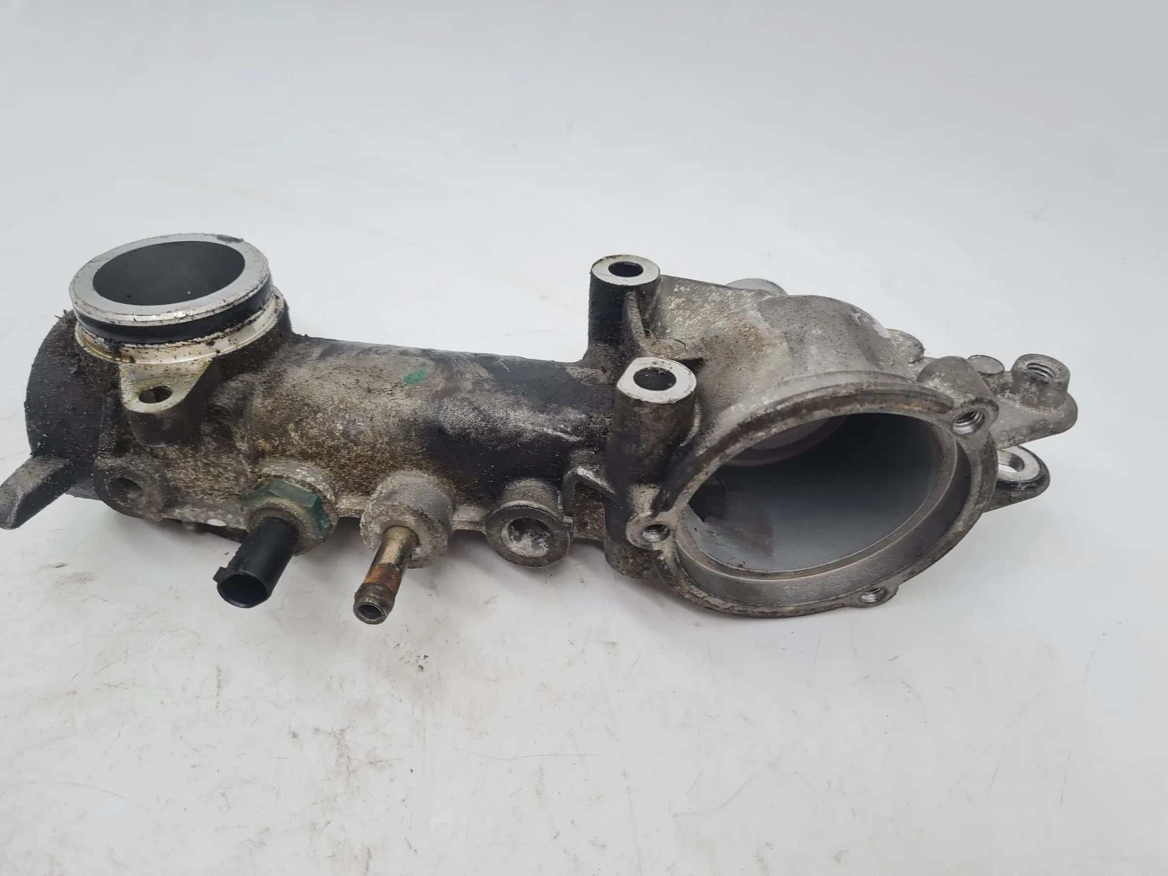 Carcaça do Termostato Original Mercedes Classe C CL203 M111.951 A1112030573