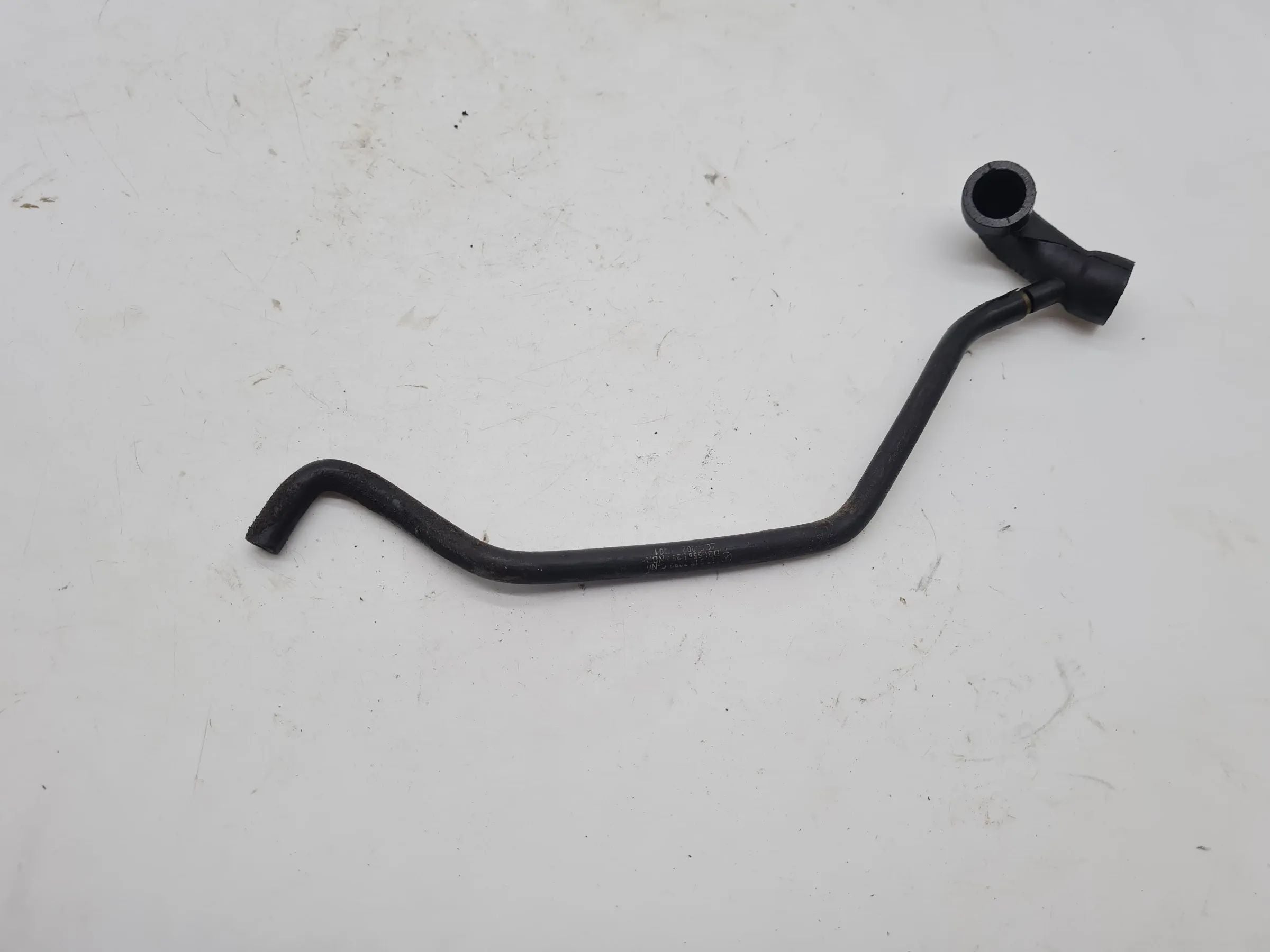 สายท่อยางกล่องเครื่องยนต์ Mercedes C-Klasse CL203 ของแท้ M111.955 A1110182982