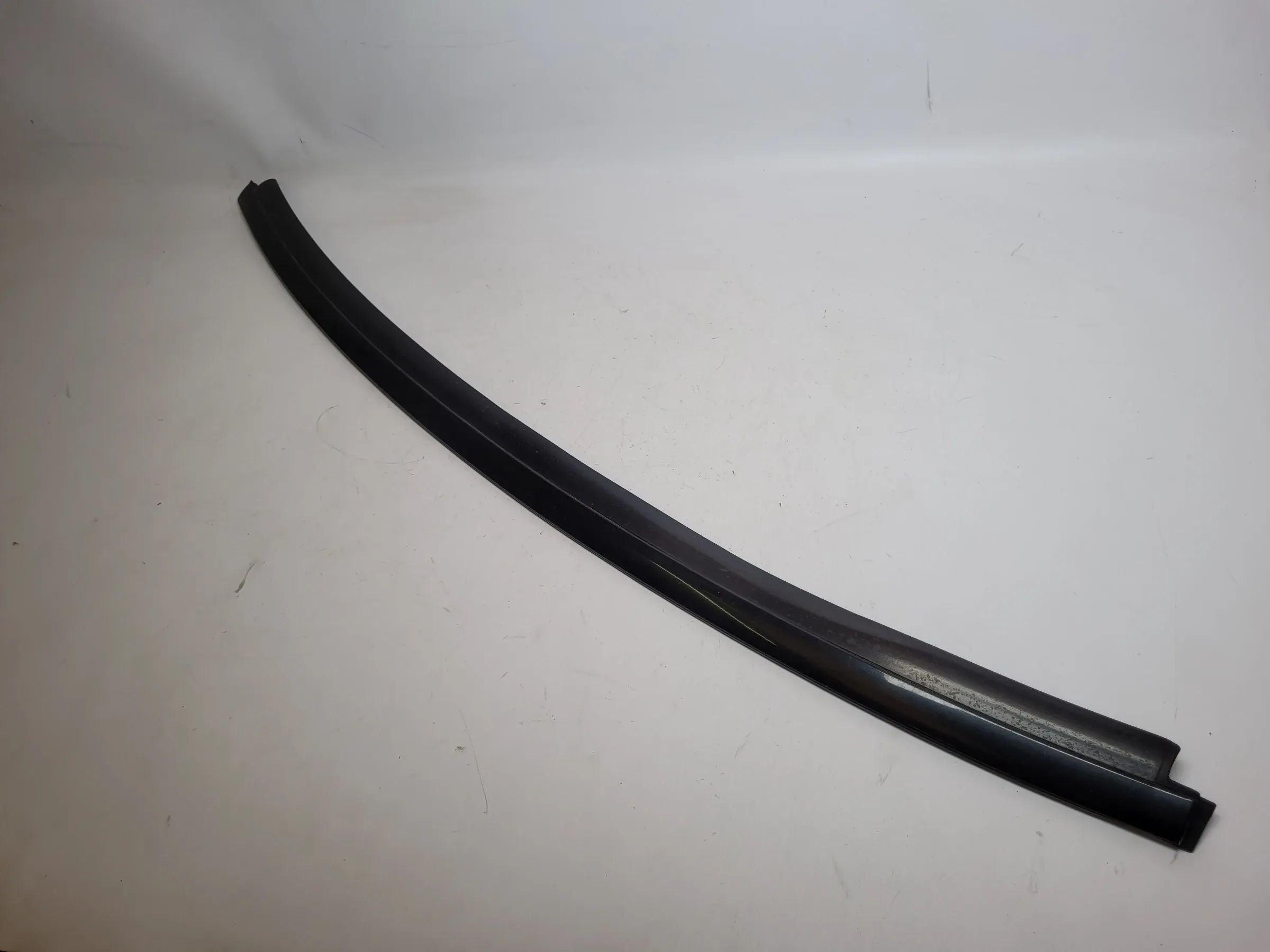 Original Mercedes C-Klasse CL203 Zierahmen Leiste Oben A2036710530