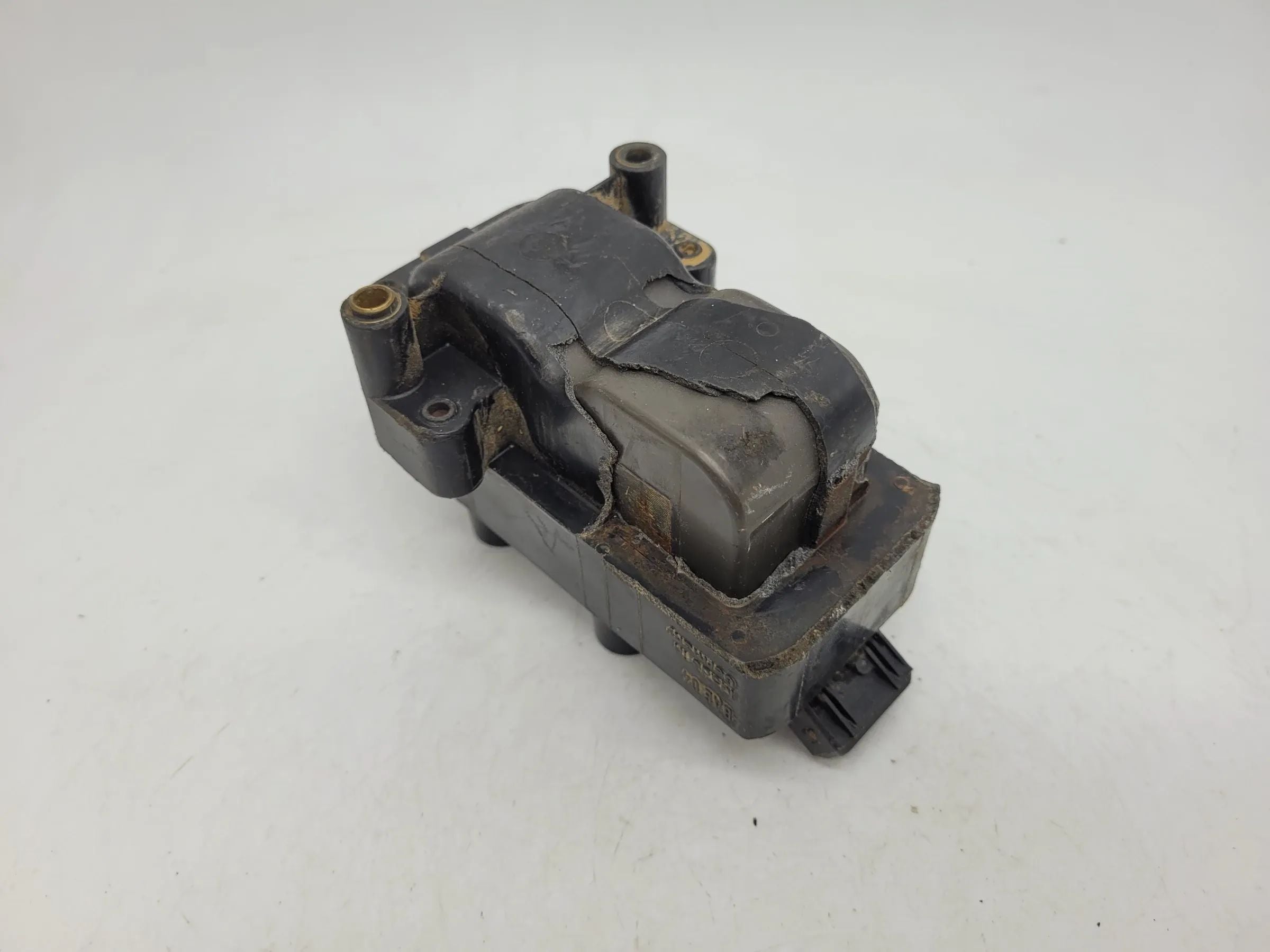 Original Peugeot 106 (1A/1C) Zündspule Zündmodul Bosch 0221503003